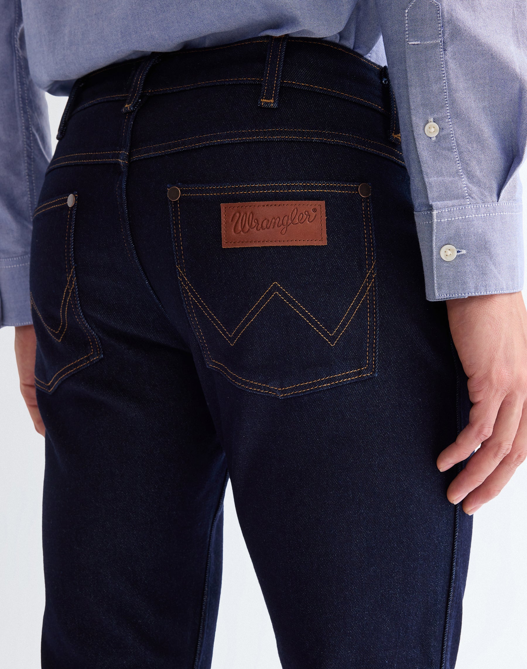 Greensboro in Moonlight Rinse Jeans Wrangler