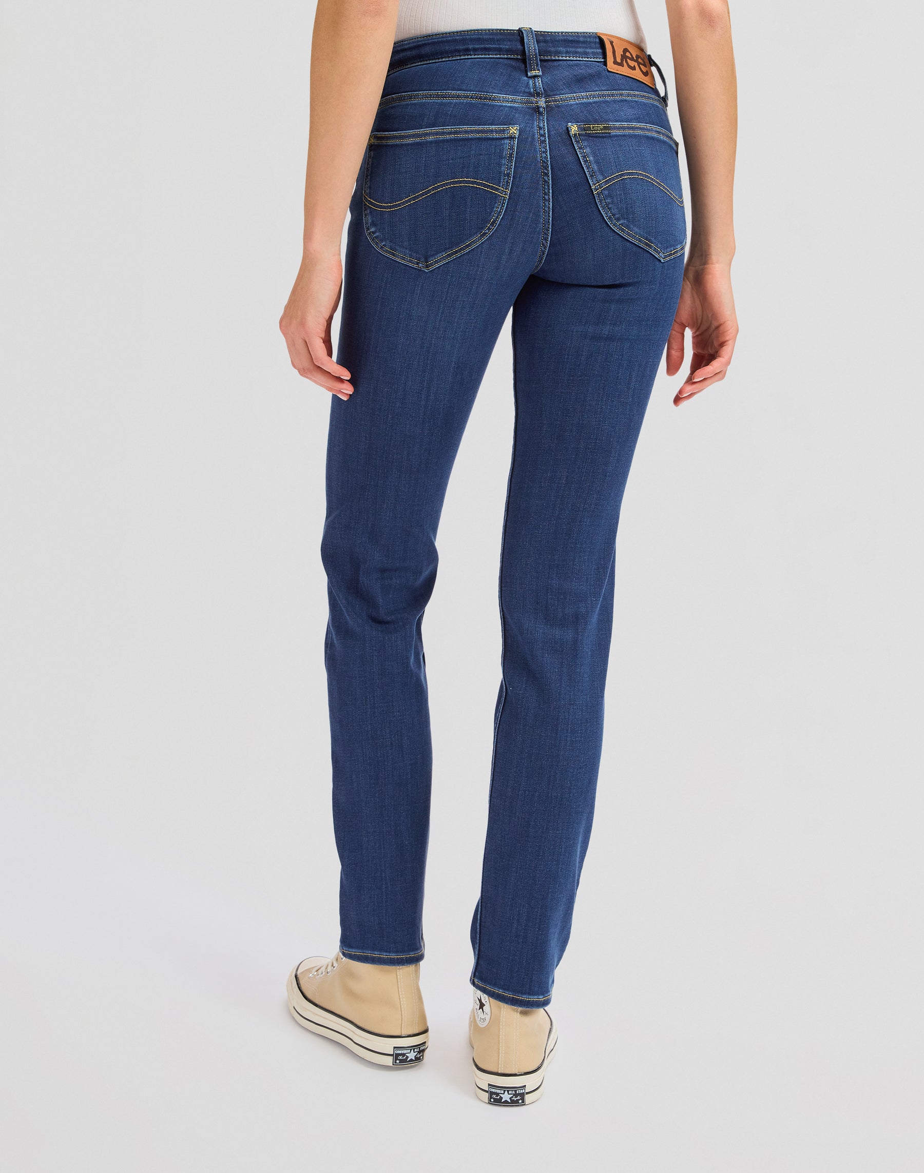 Elly in Ivy Wash Jeans Lee