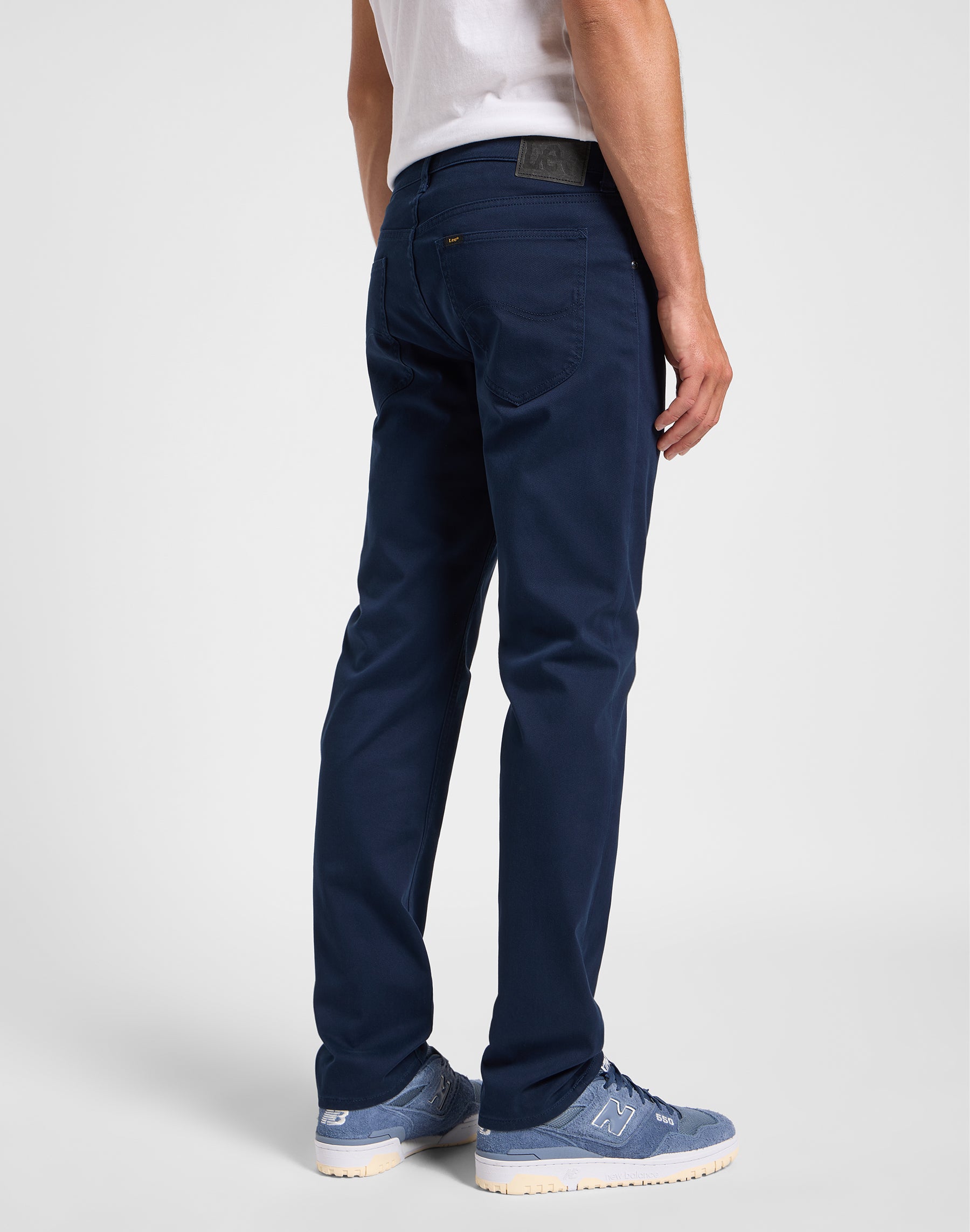 Daren Zip Fly in Rivet Navy Hosen Lee