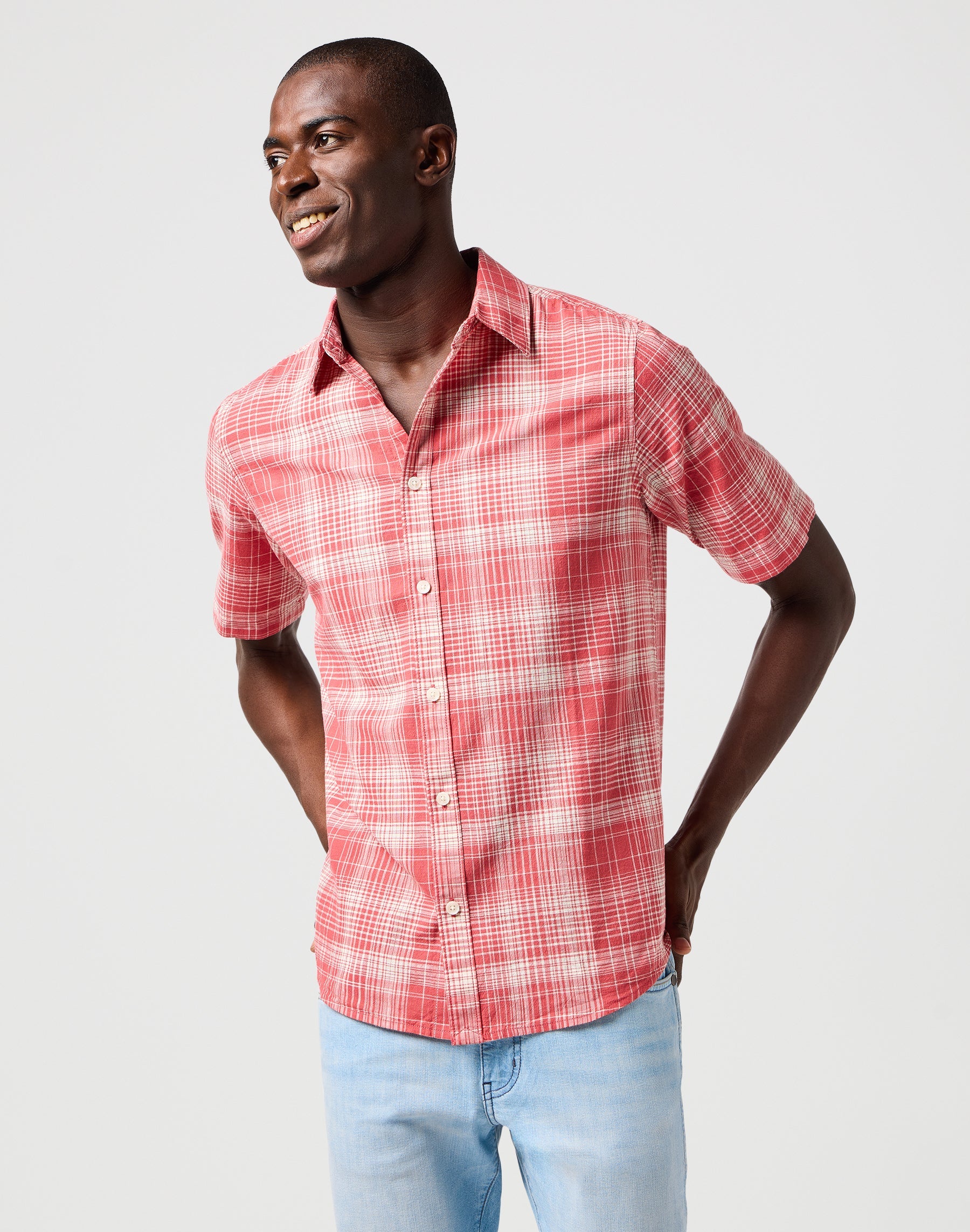 Ss Shirt in Red Hemden Wrangler