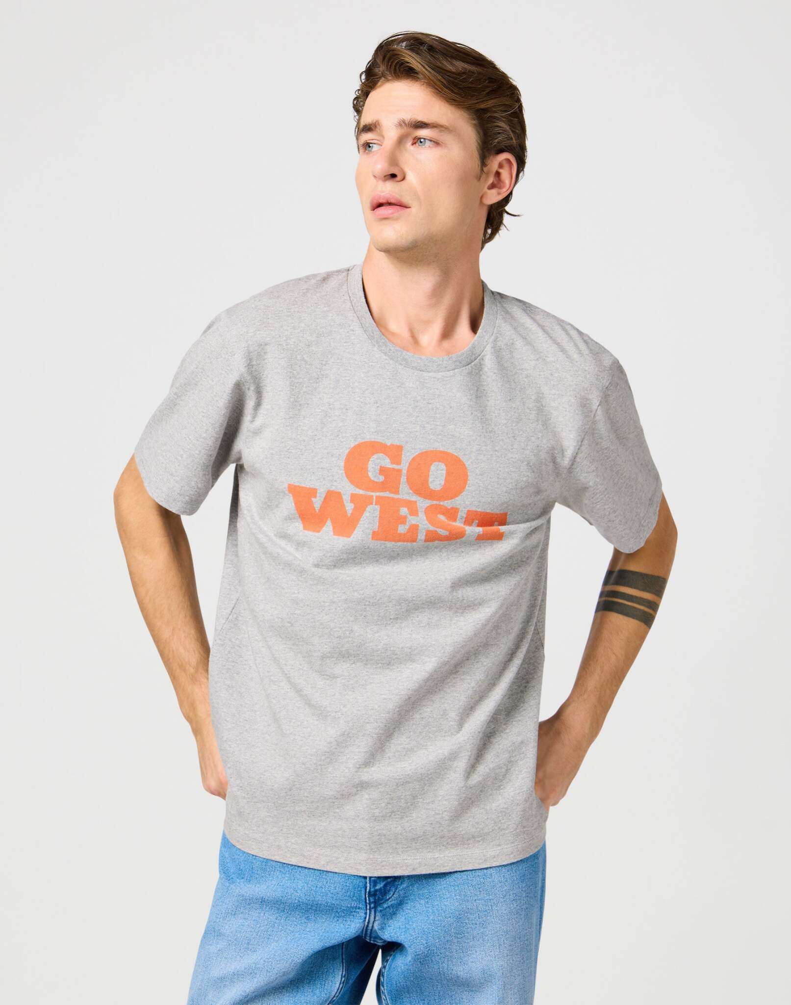 Graphic Tee in Mid Grey Mel T-Shirts Wrangler