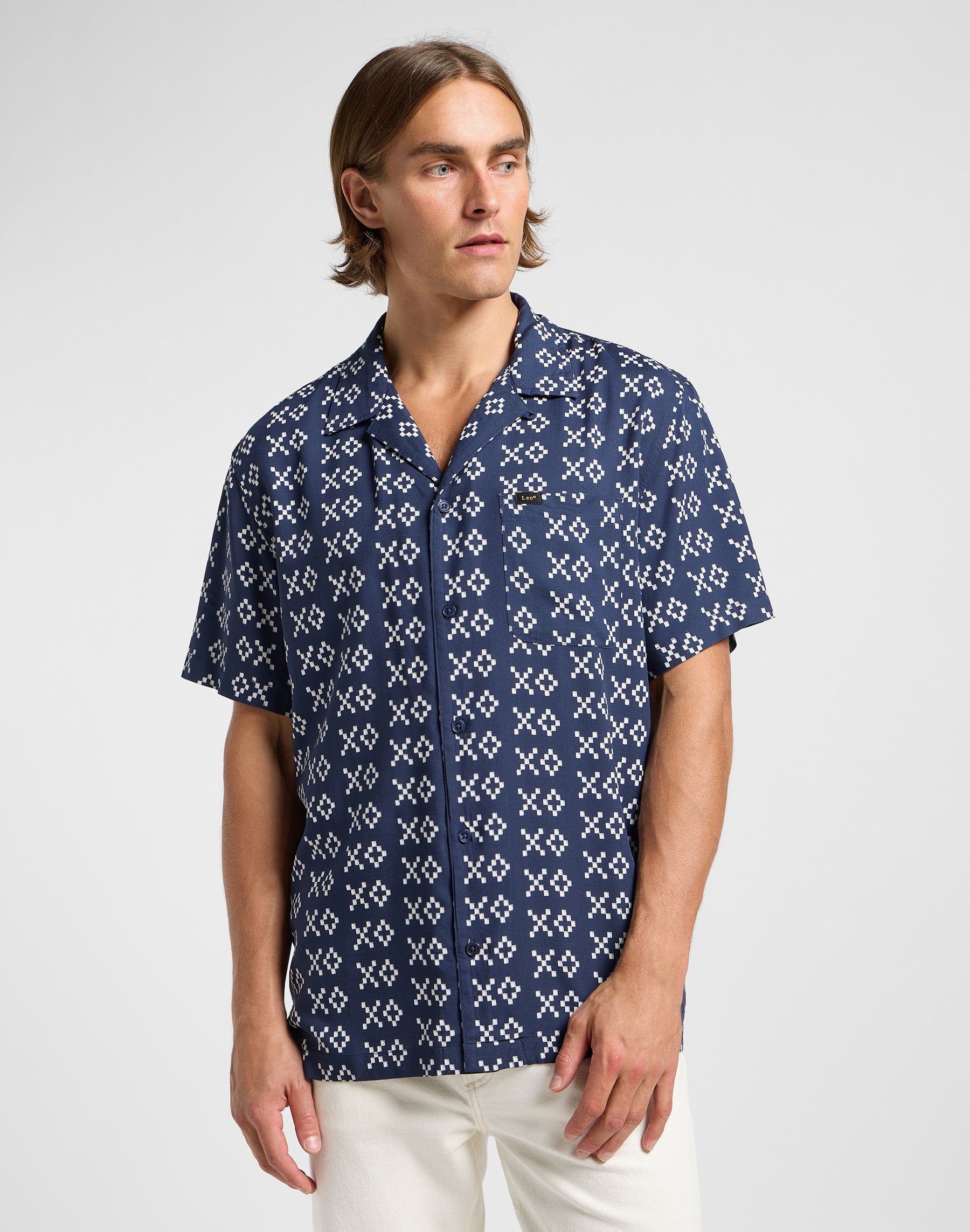 Resort Shirt in Rivet Ecru Hemden Lee