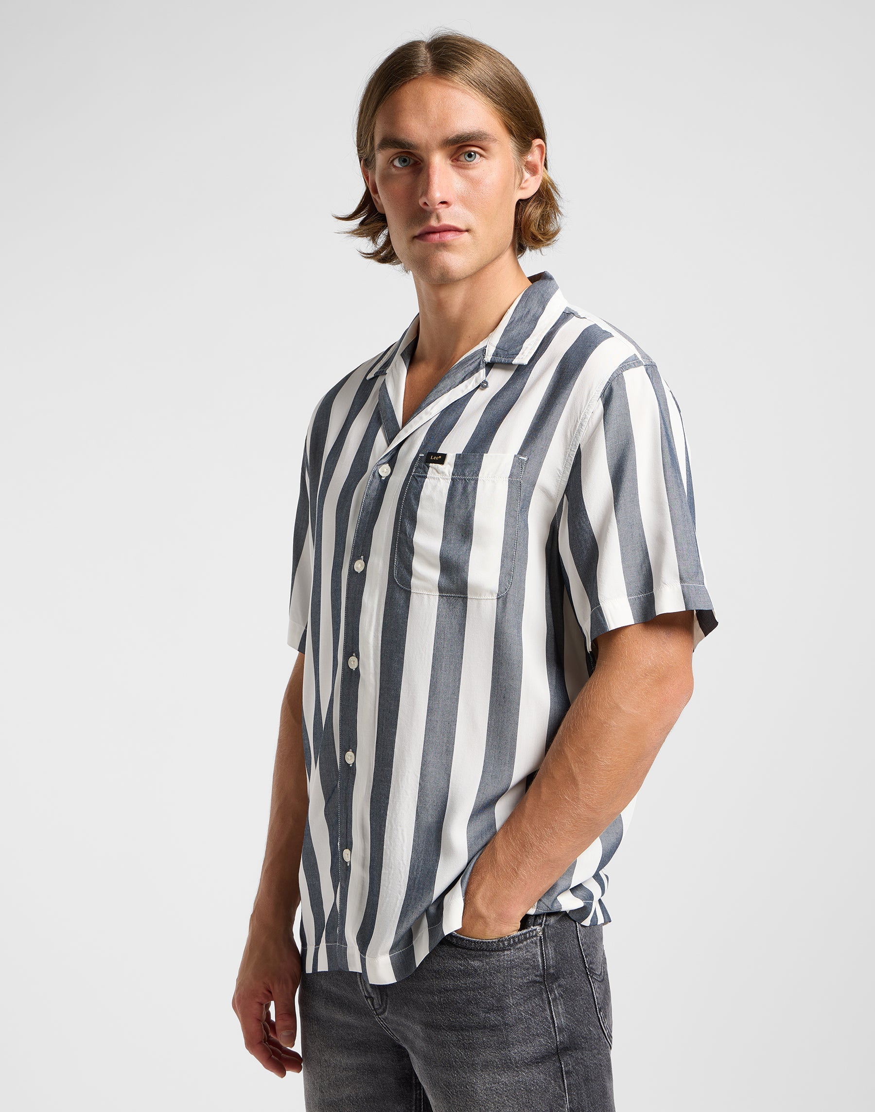 Resort Shirt in Rivet Navy Hemden Lee