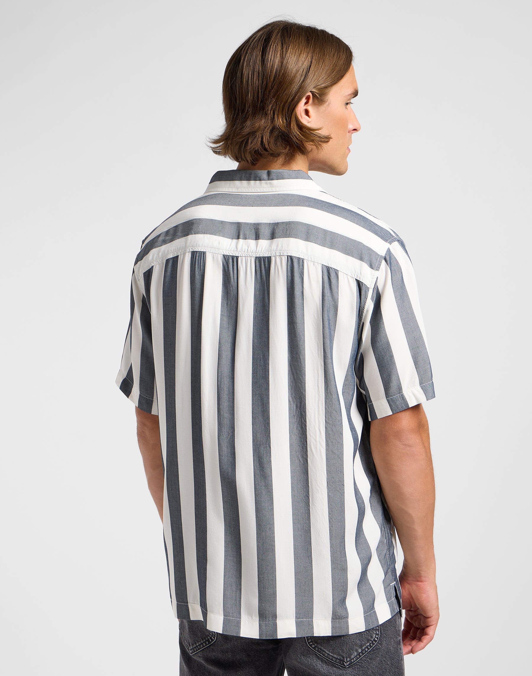 Resort Shirt in Rivet Navy Hemden Lee