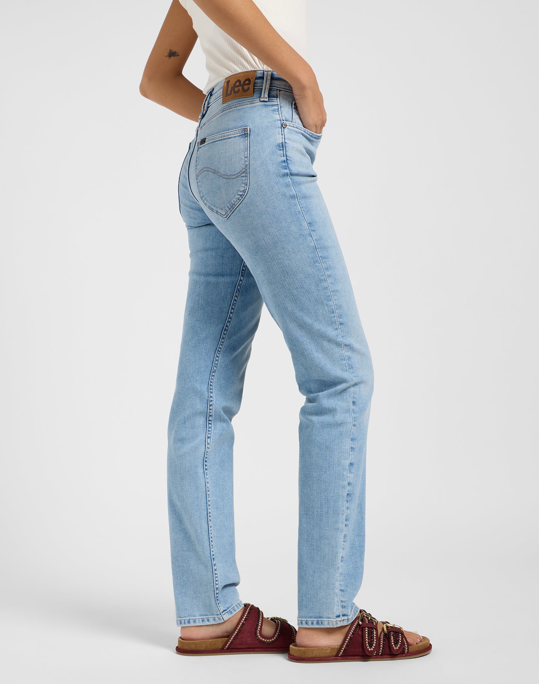 Marion Straight in Light Azul Jeans Lee