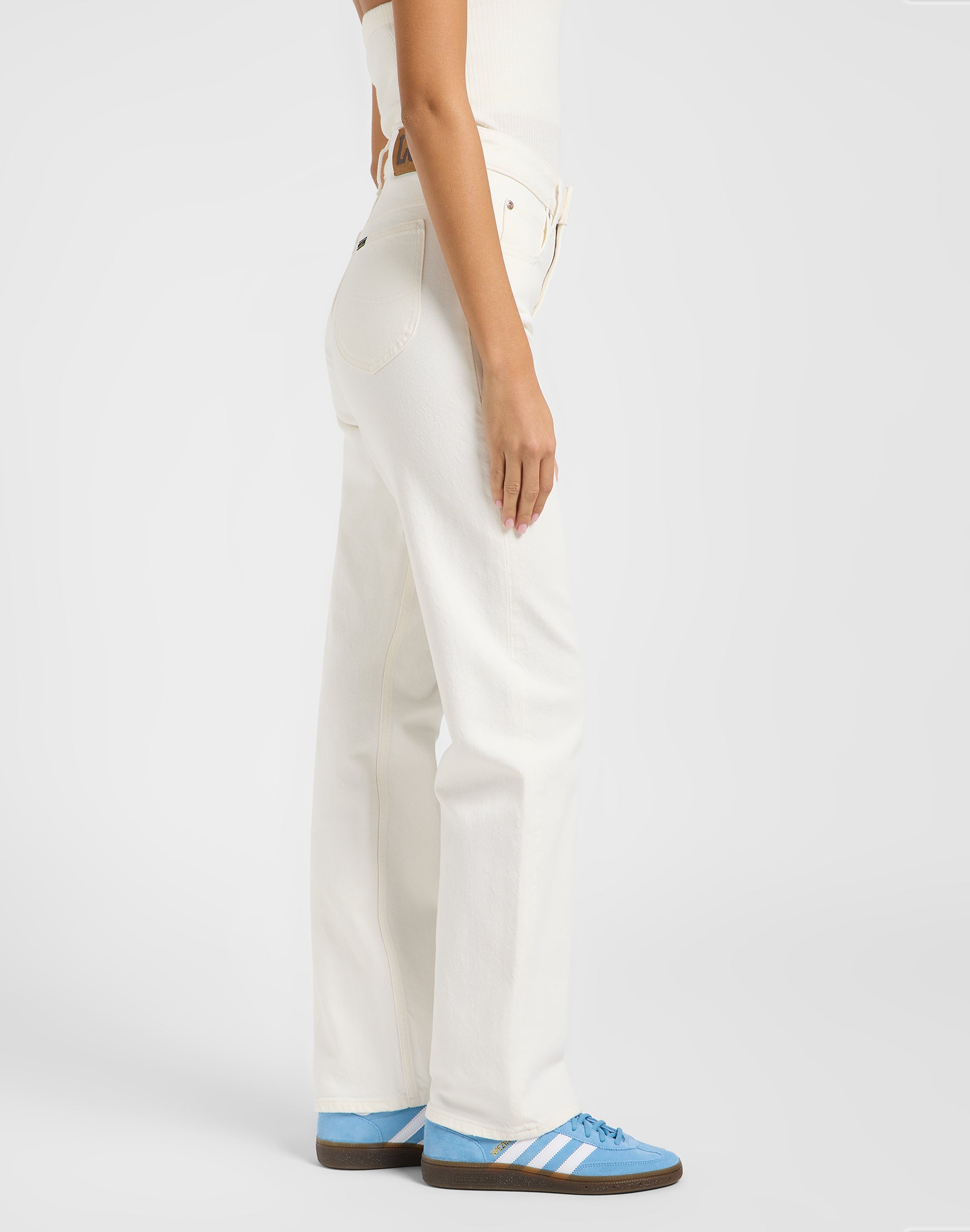 Rider Classic in Vintage White Jeans Lee