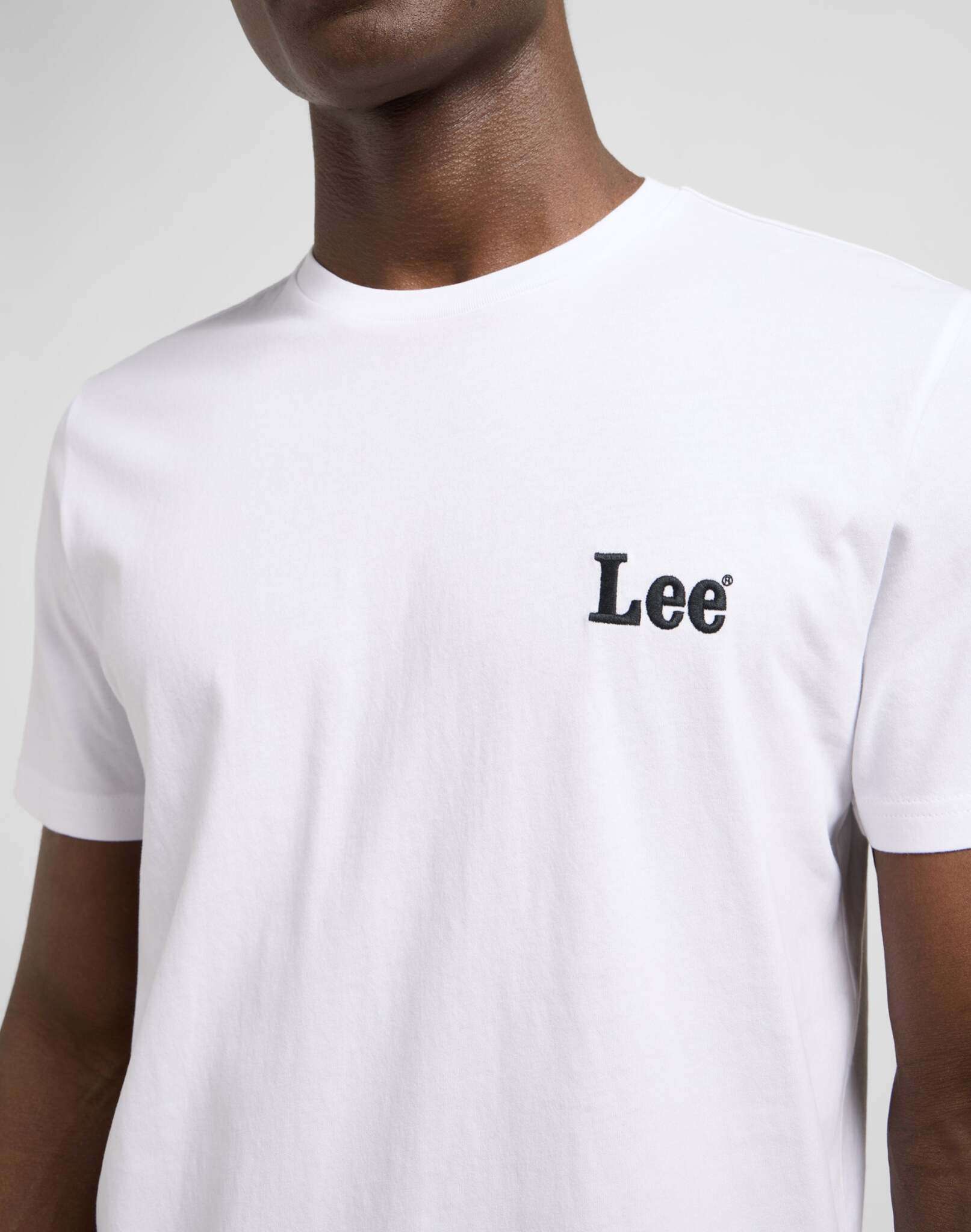 Ss Small Logo Tee in Bright White T-Shirts Lee