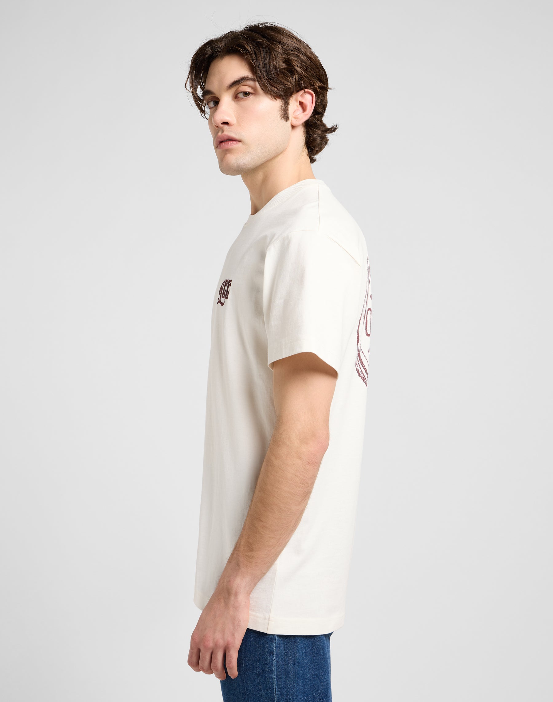 Relaxed Graphic Tee in Ecru T-Shirts Lee