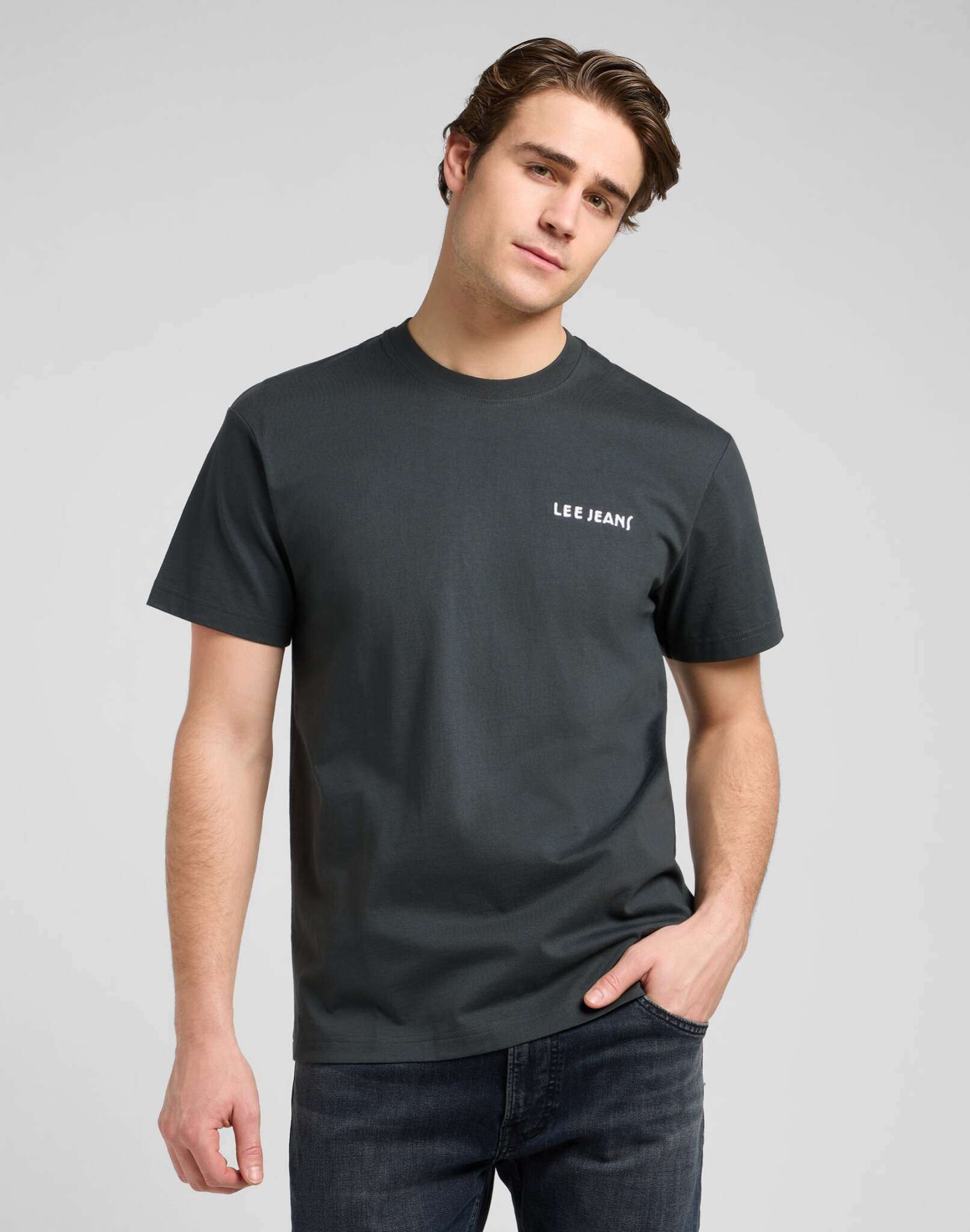 Ss Relaxed Graphic Tee in Washed Black T-Shirts Lee