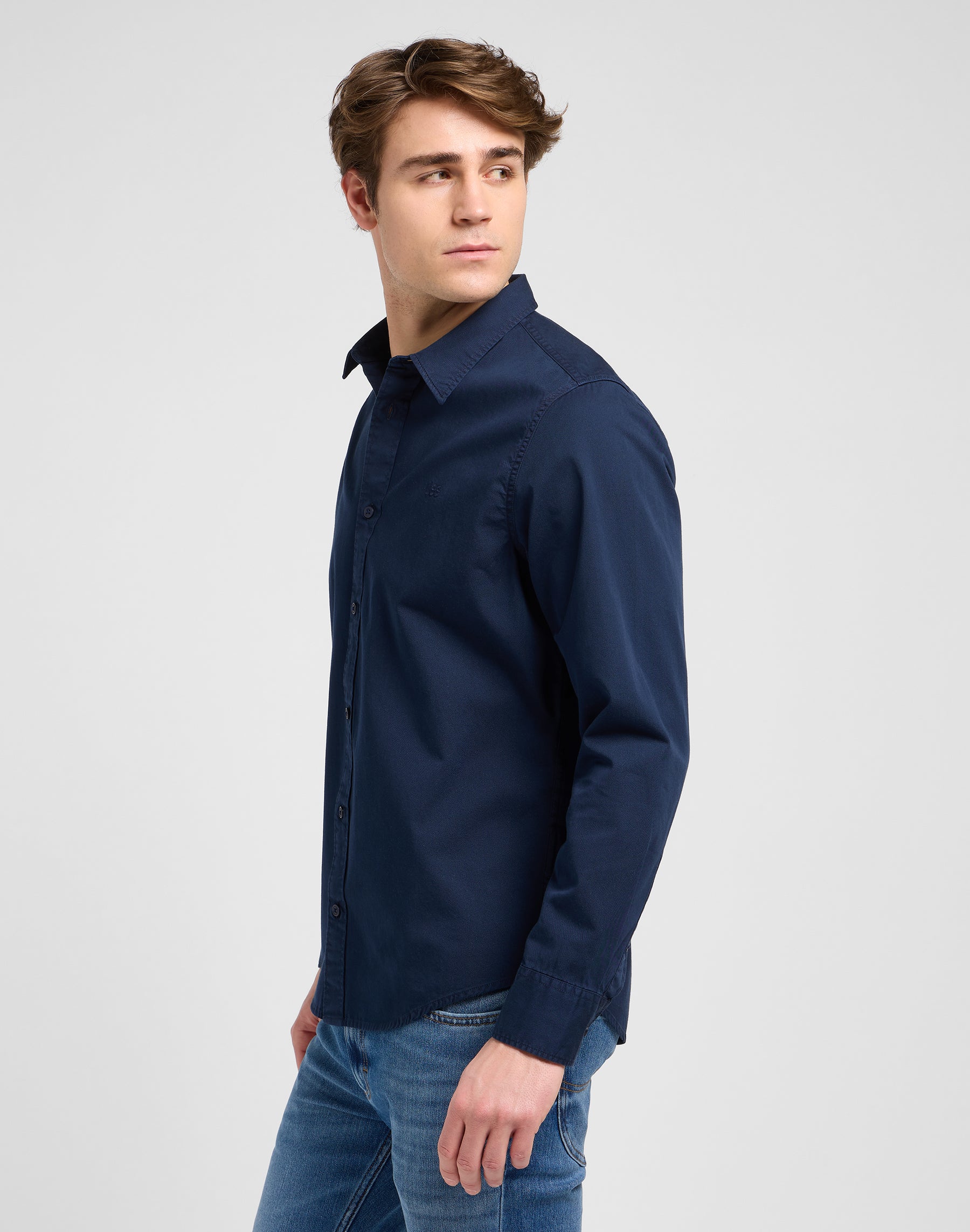 Patch Shirt in Rivet Navy Hemden Lee