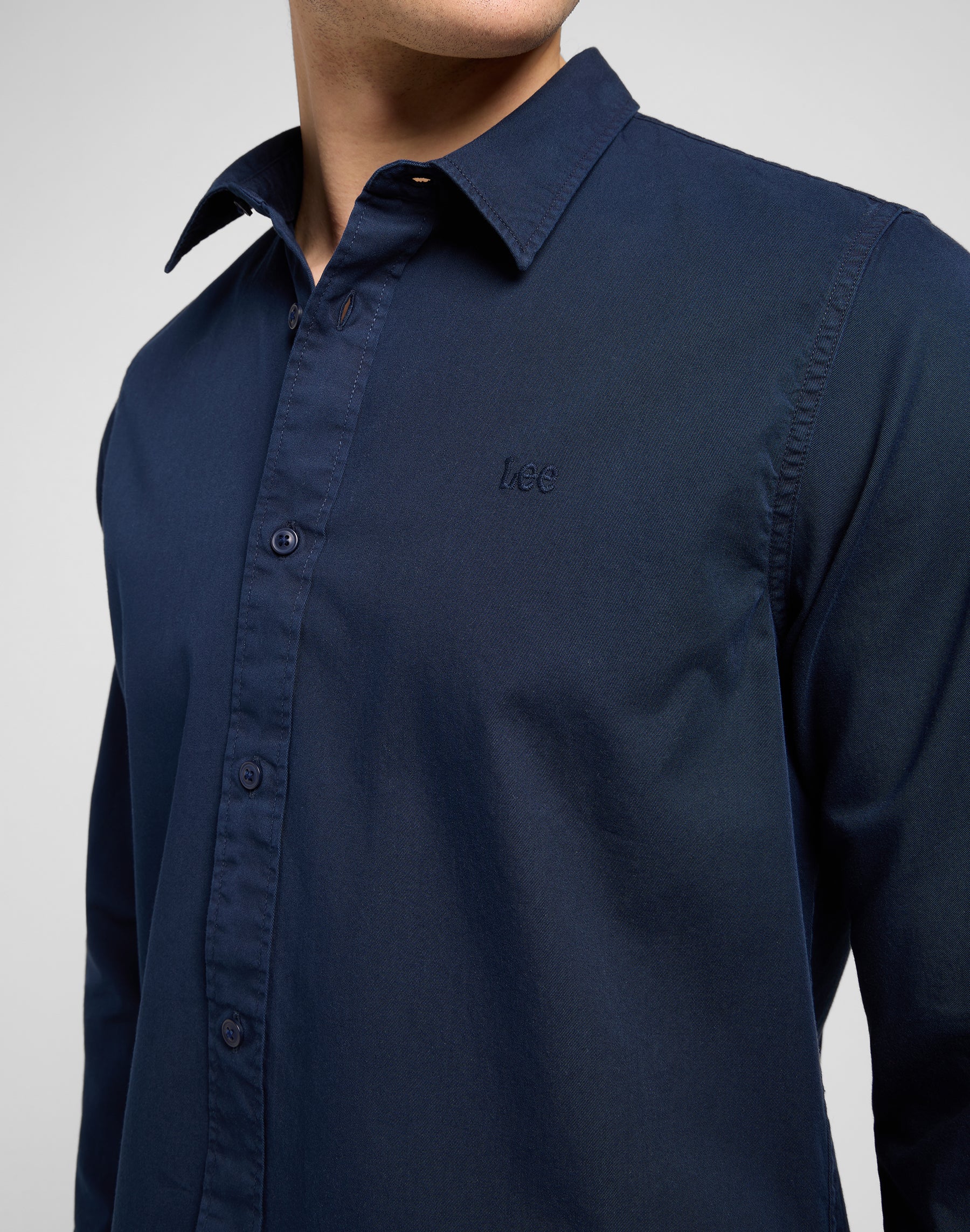 Patch Shirt in Rivet Navy Hemden Lee