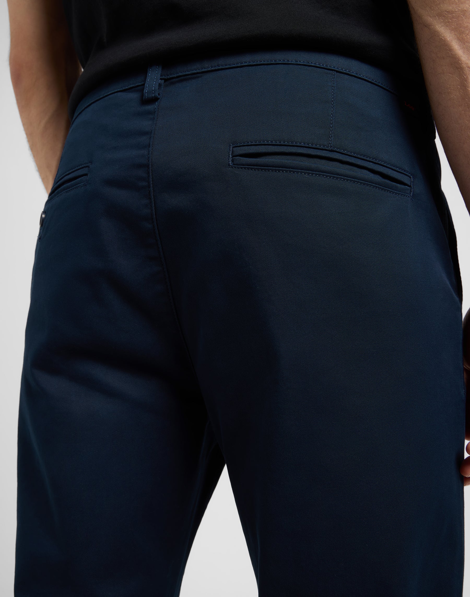 Regular Chino in Rivet Navy Pants Lee