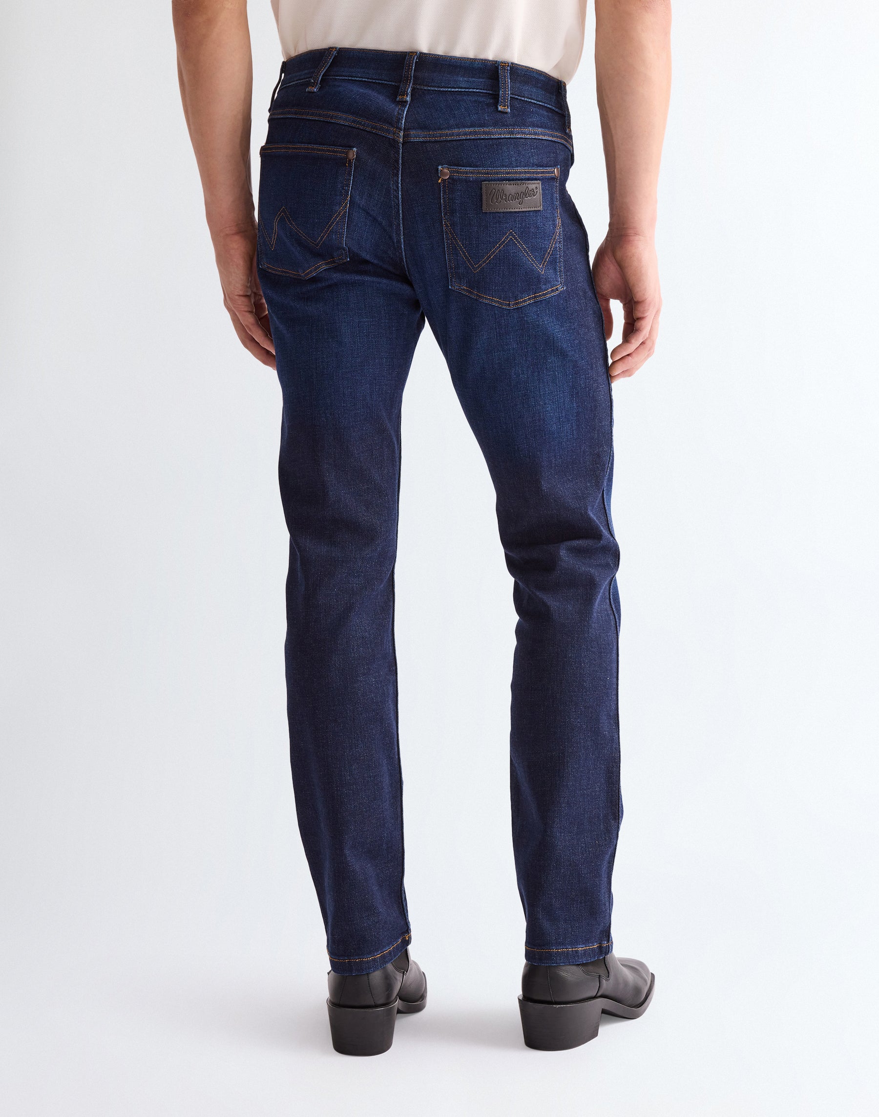 Greensboro in Rustic Navy Jeans Wrangler