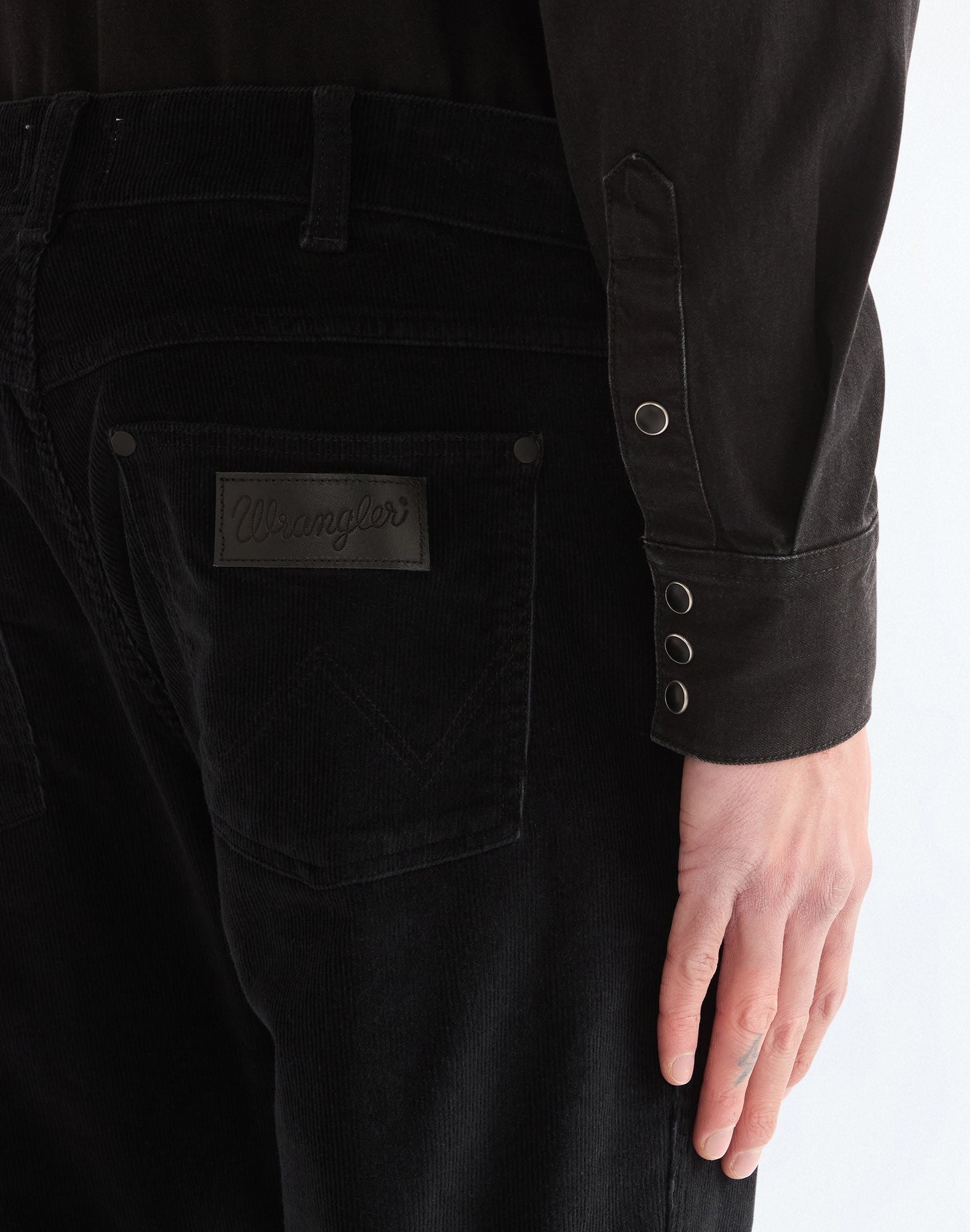 Greensboro in Black Hosen Wrangler