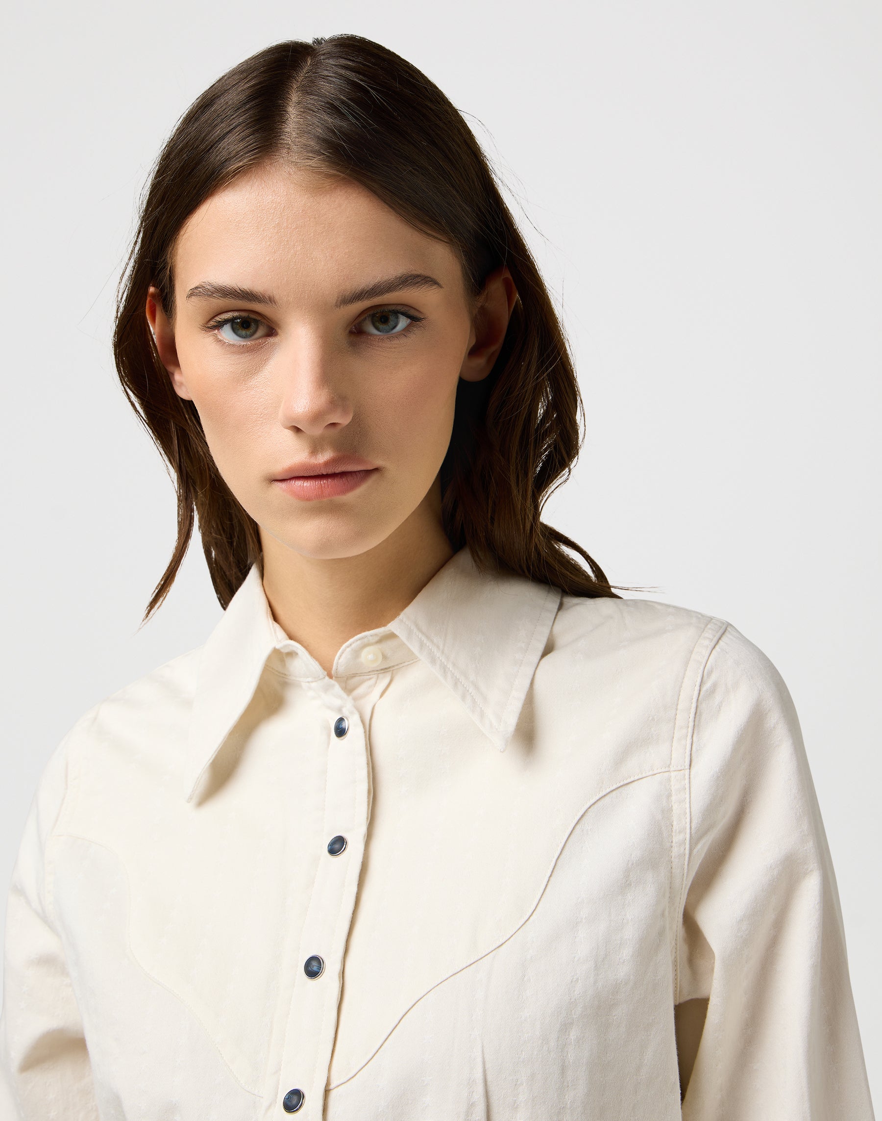 Femme Peplum Shirt in Pinstar White Hemden Wrangler
