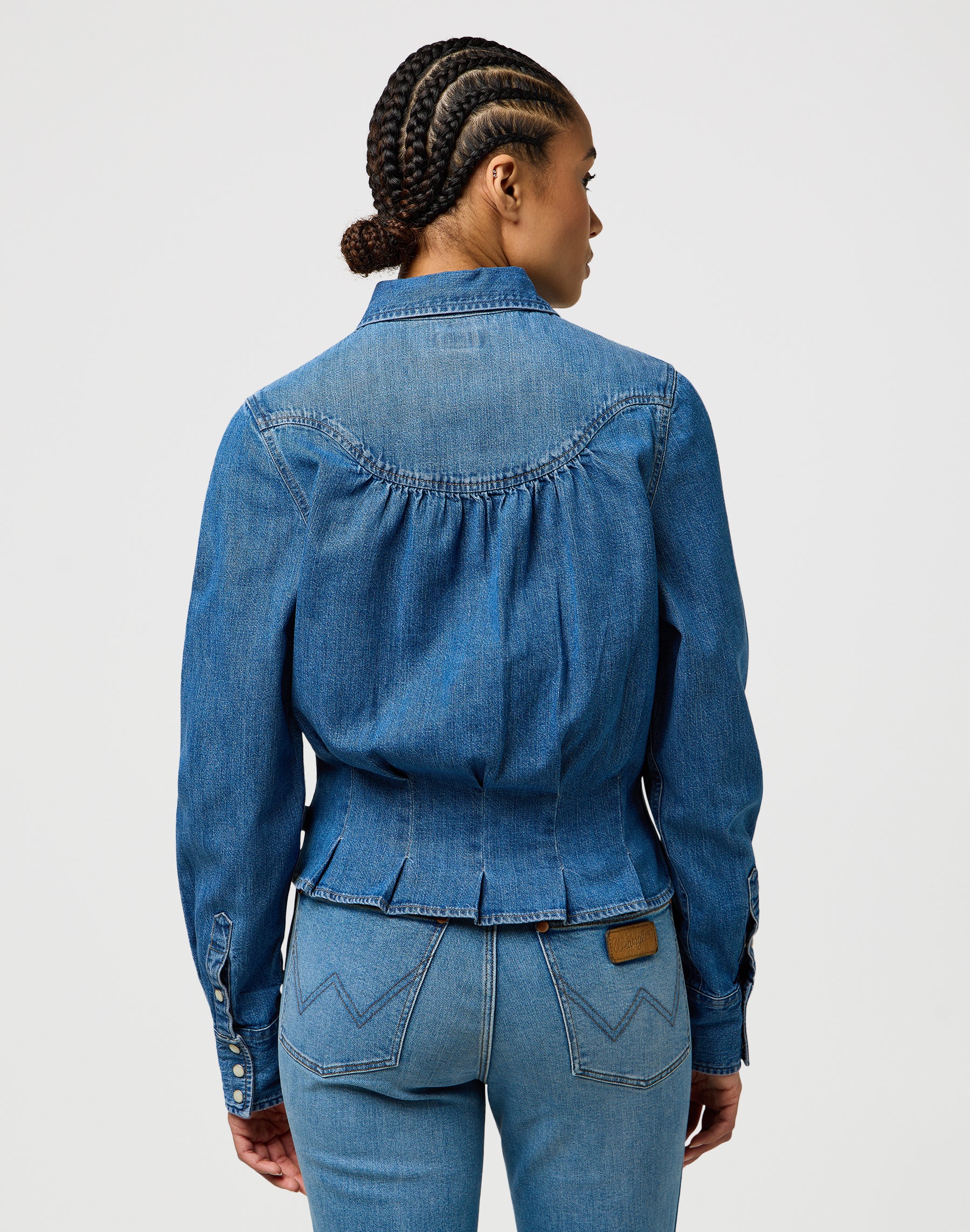Femme Peplum Shirt in Light Hand Hemden Wrangler
