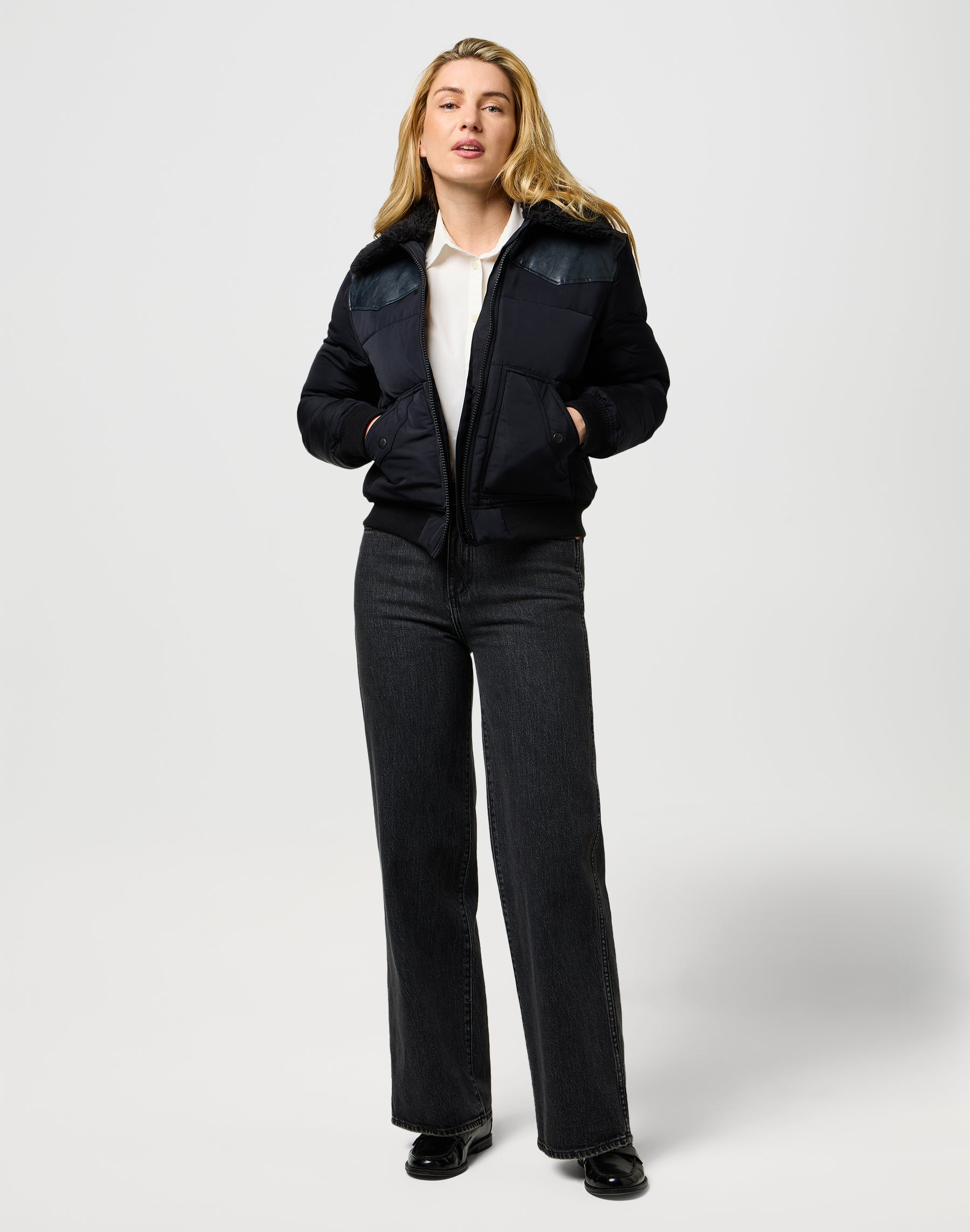 Western Puffer in Black Jacken Wrangler