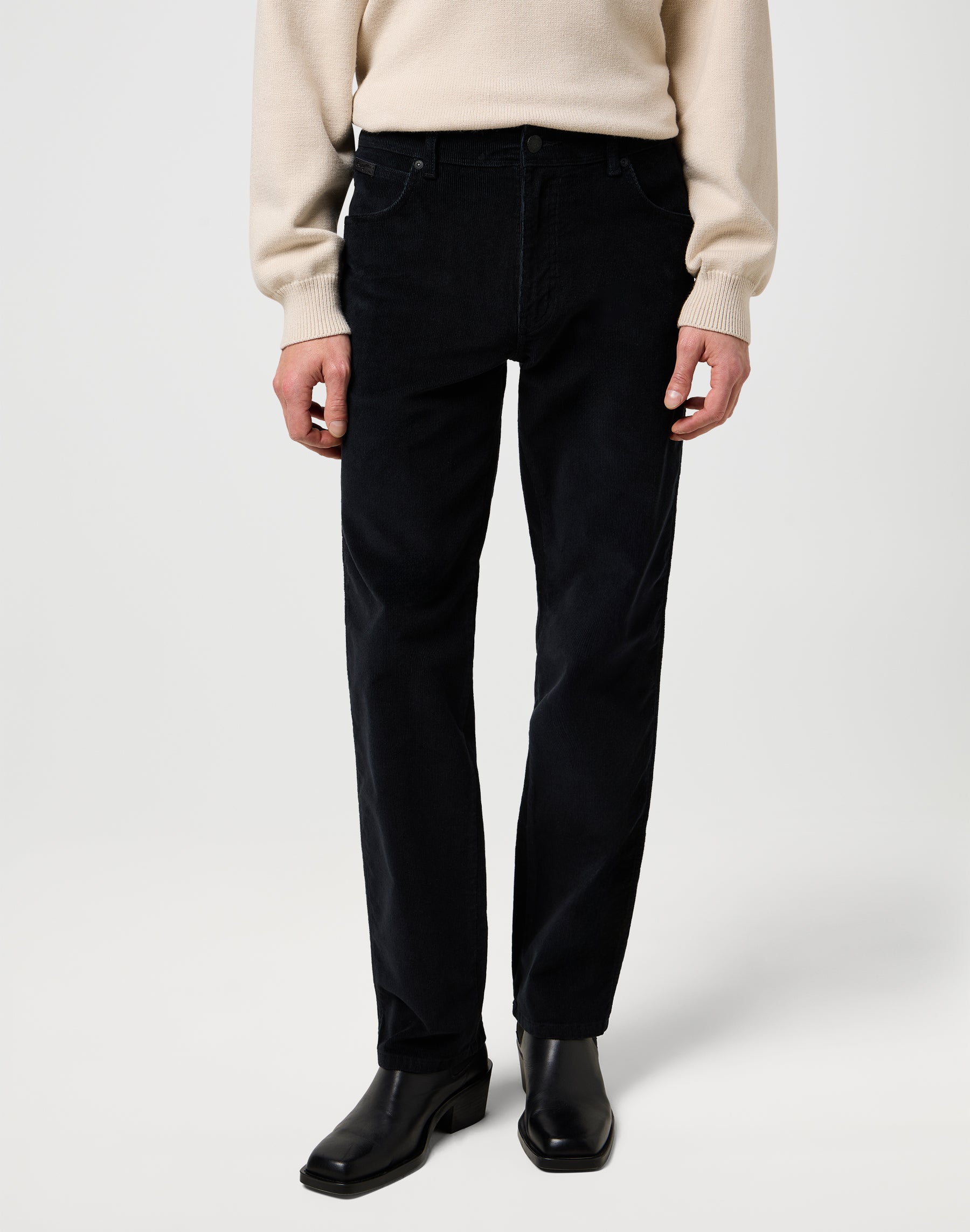 Texas in Black Hosen Wrangler
