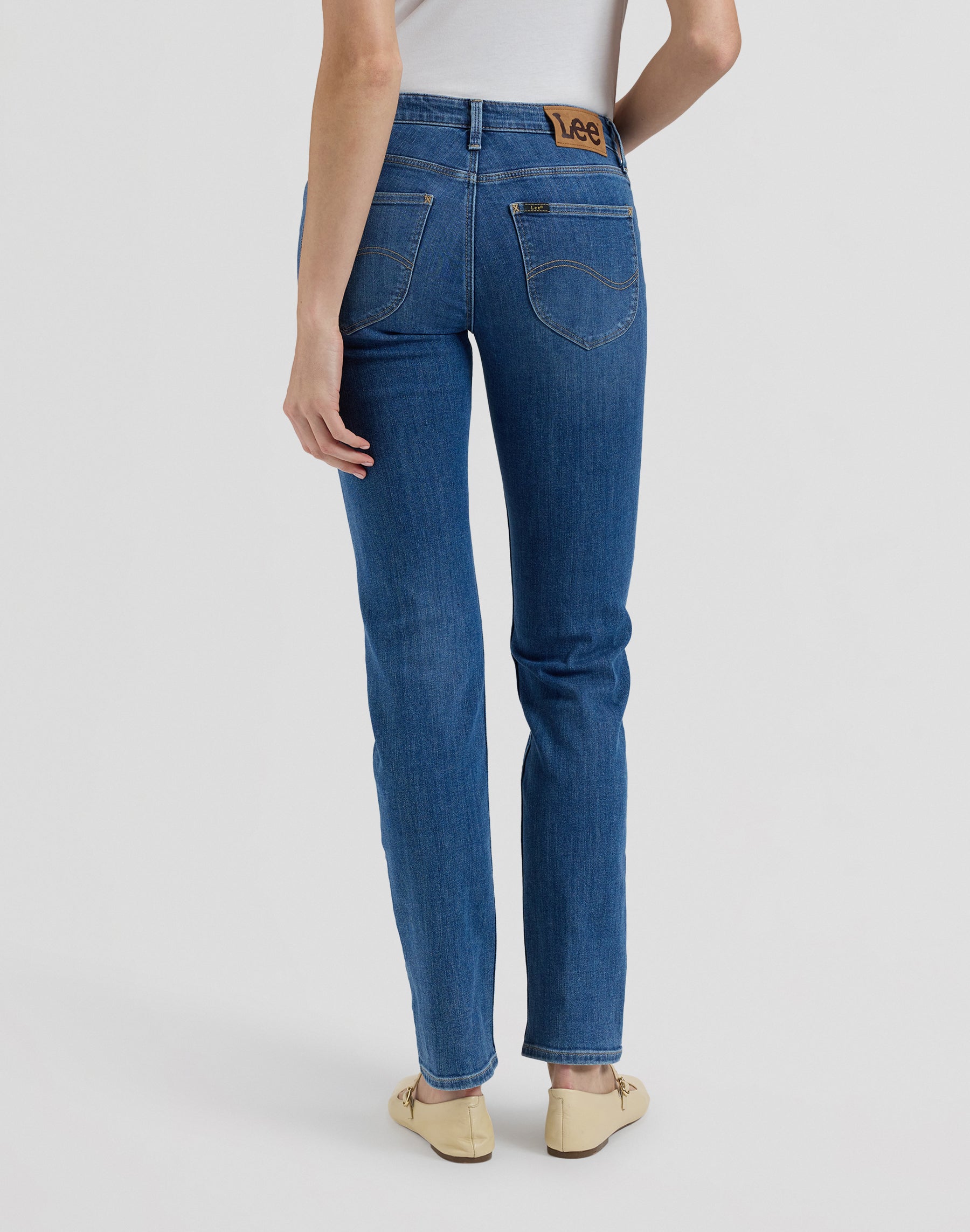 Elly in Hidden Lagoon Jeans Lee