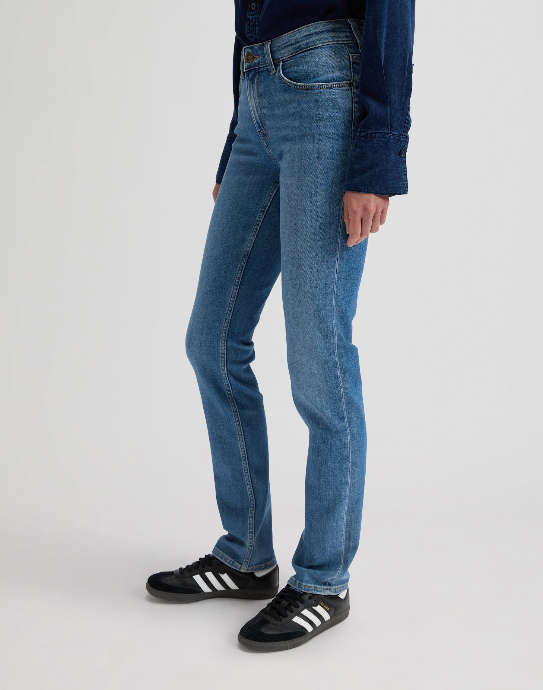 Marion in Cyber Blue Jeans Lee