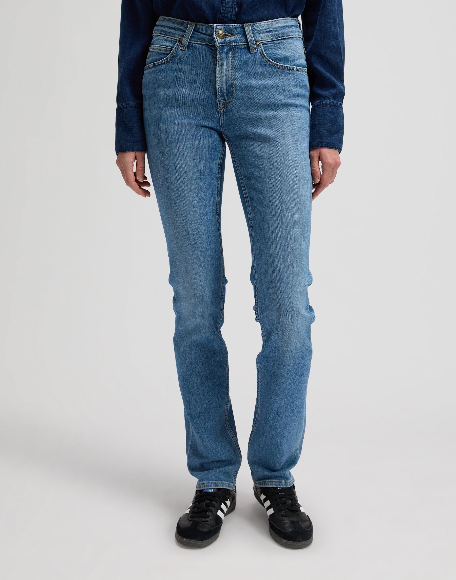 Marion in Cyber Blue Jeans Lee