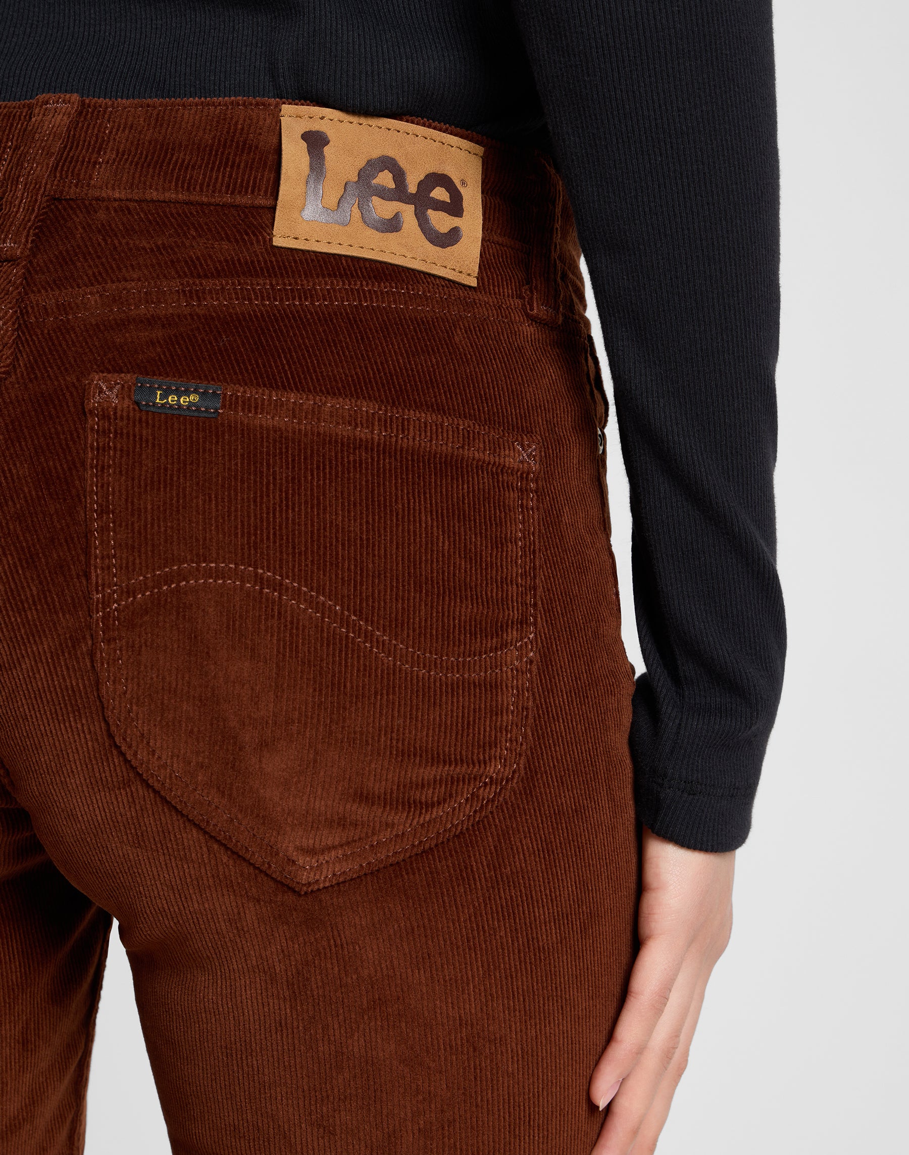Marion in Luxe Brown Hosen Lee
