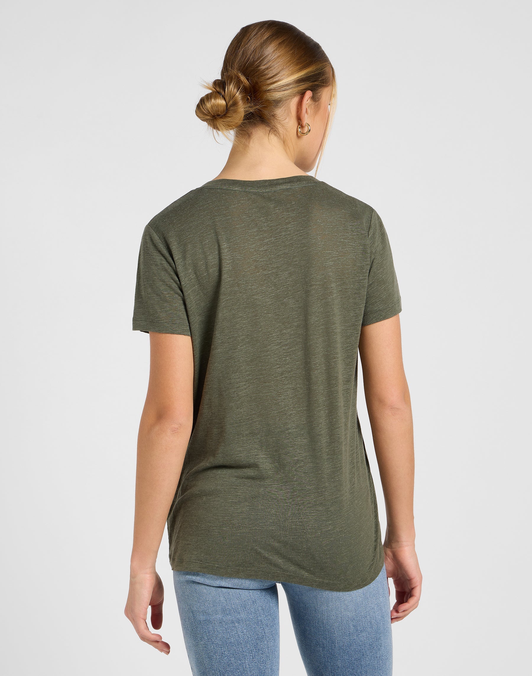 V Neck Tee in Oak Moss T-Shirts Lee