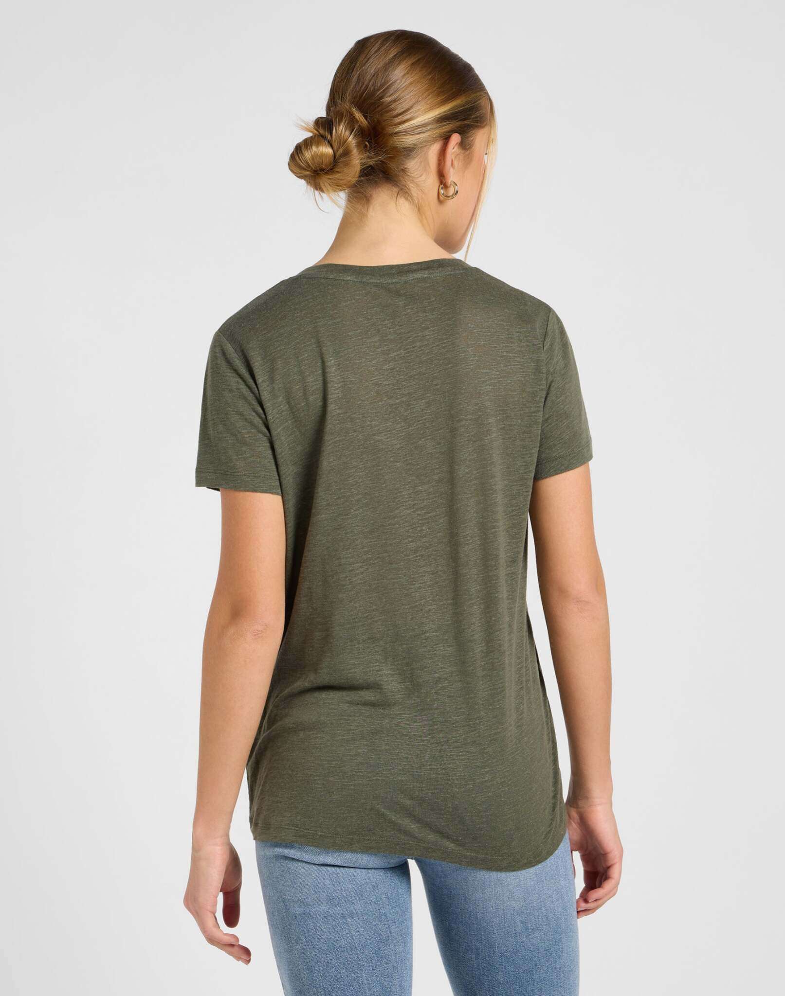 V Neck Tee in Oak Moss T-Shirts Lee