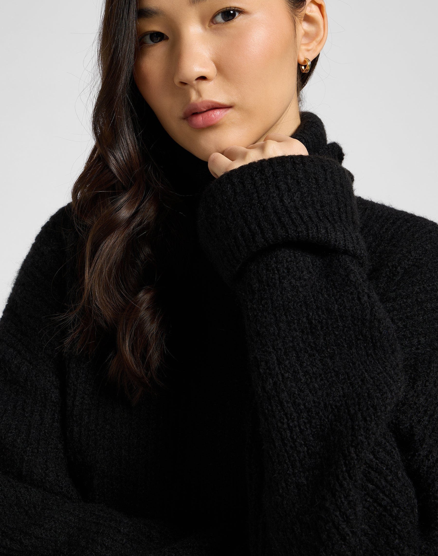 Wide Cuff Turtle Neck in Unionall Black Pullover Lee