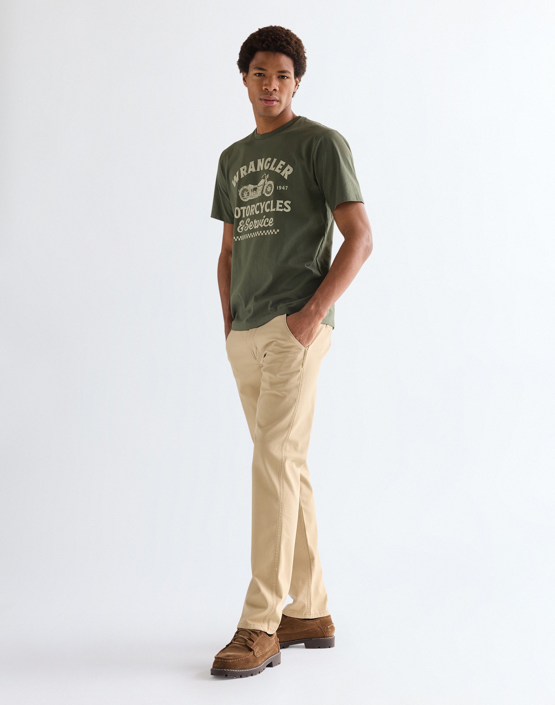 Regular Chino in Cornstalk Hosen Wrangler