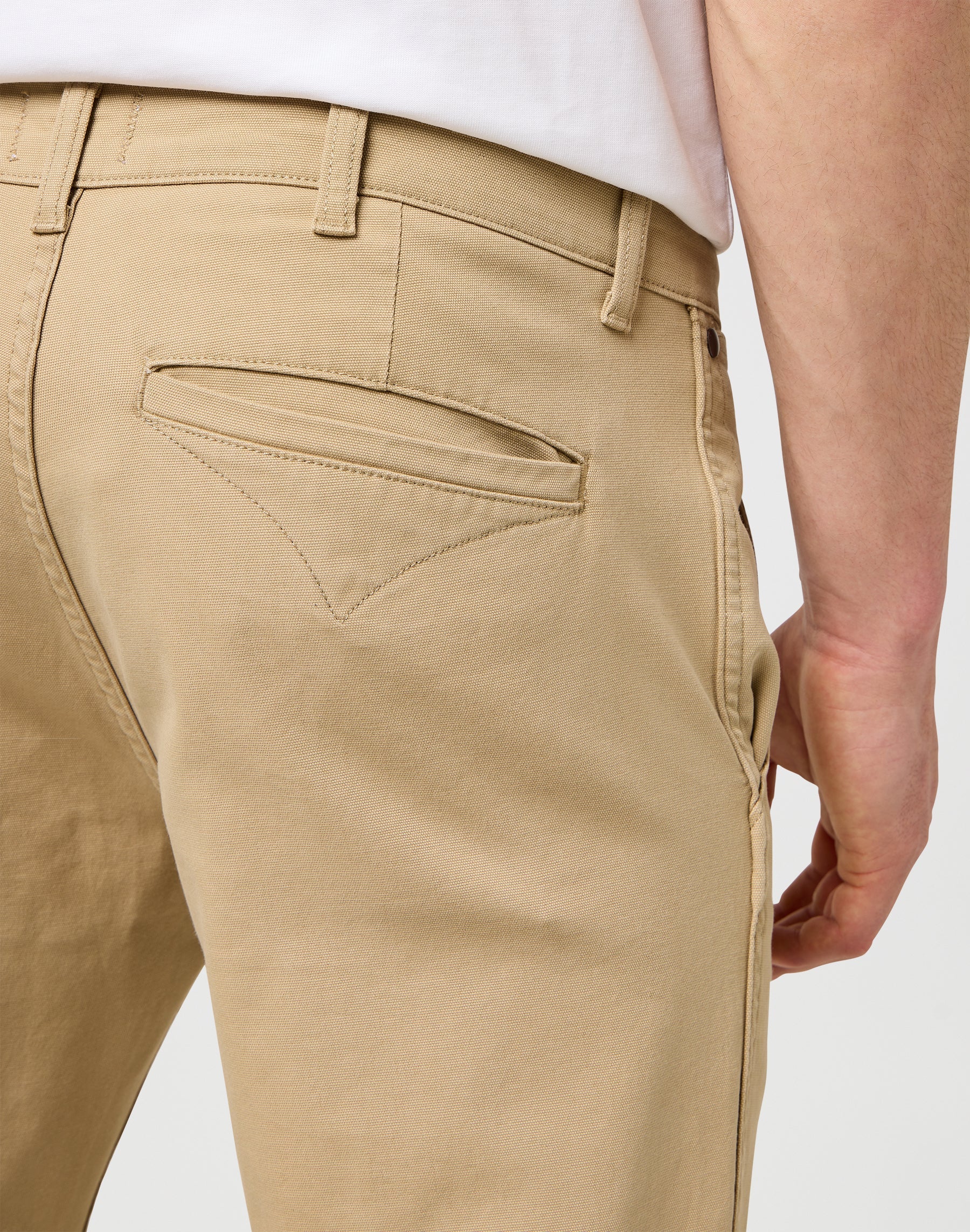Regular Chino in Cornstalk Hosen Wrangler
