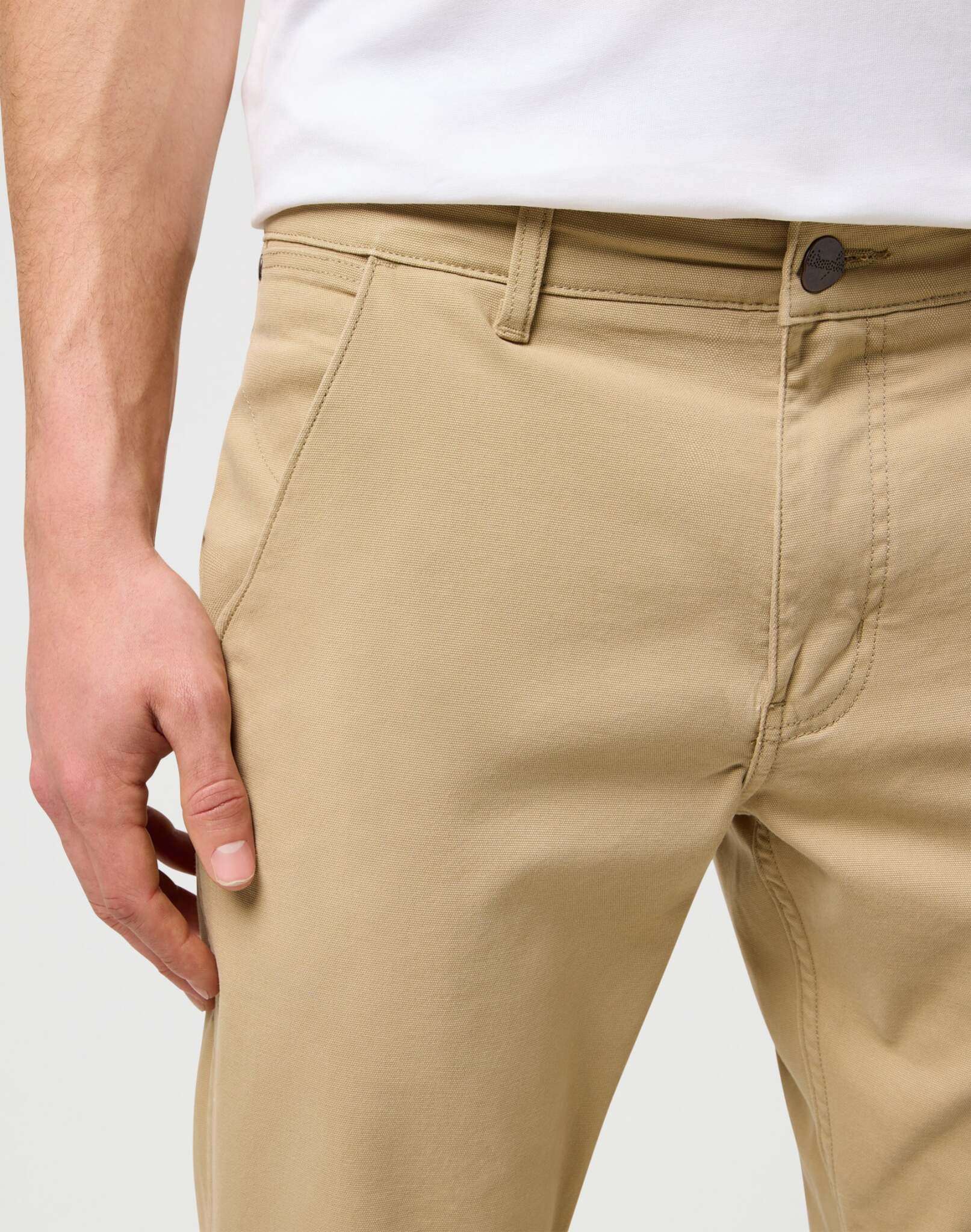 Regular Chino in Cornstalk Hosen Wrangler