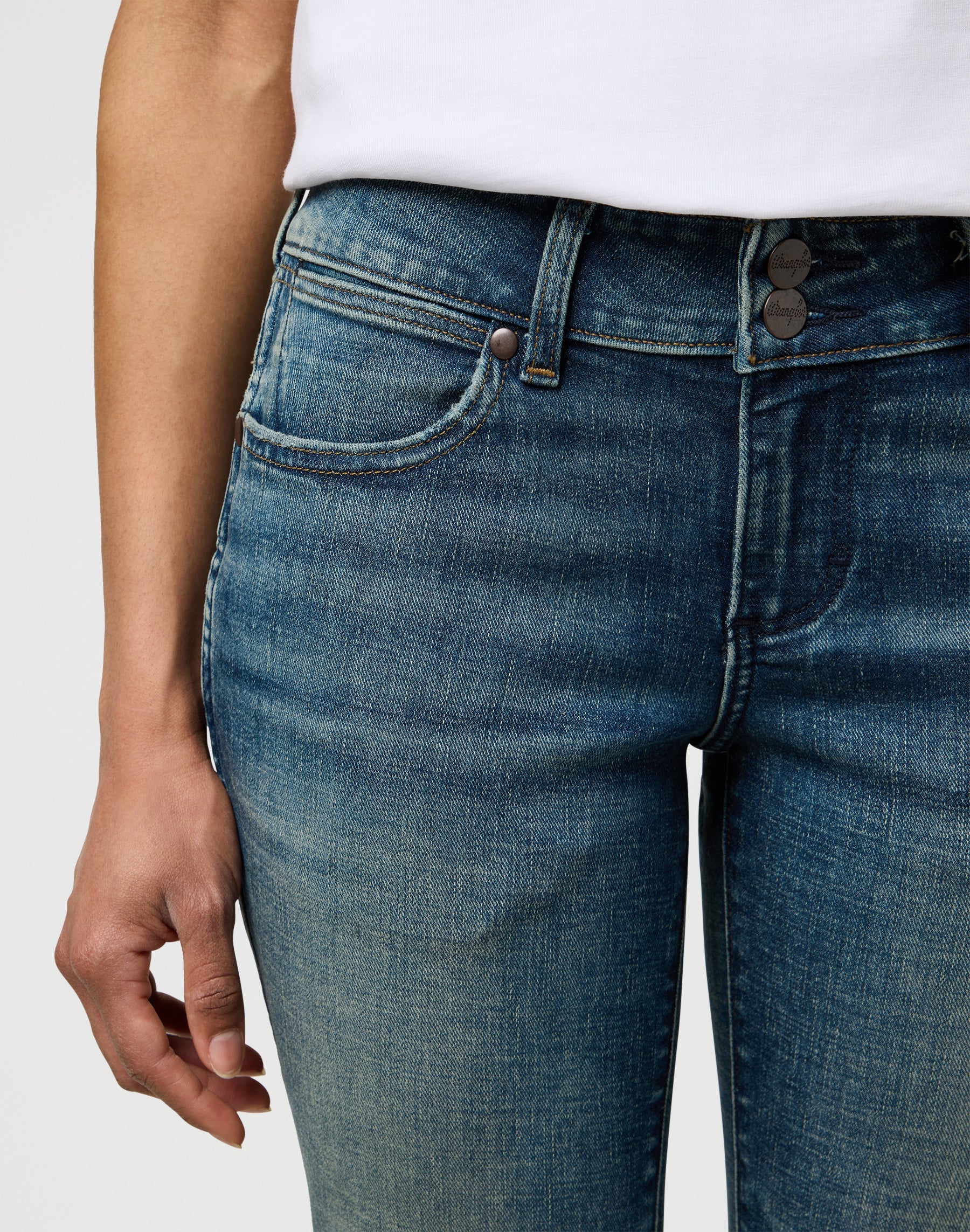 Low Rise Bold Boot in Summit Shade Jeans Wrangler