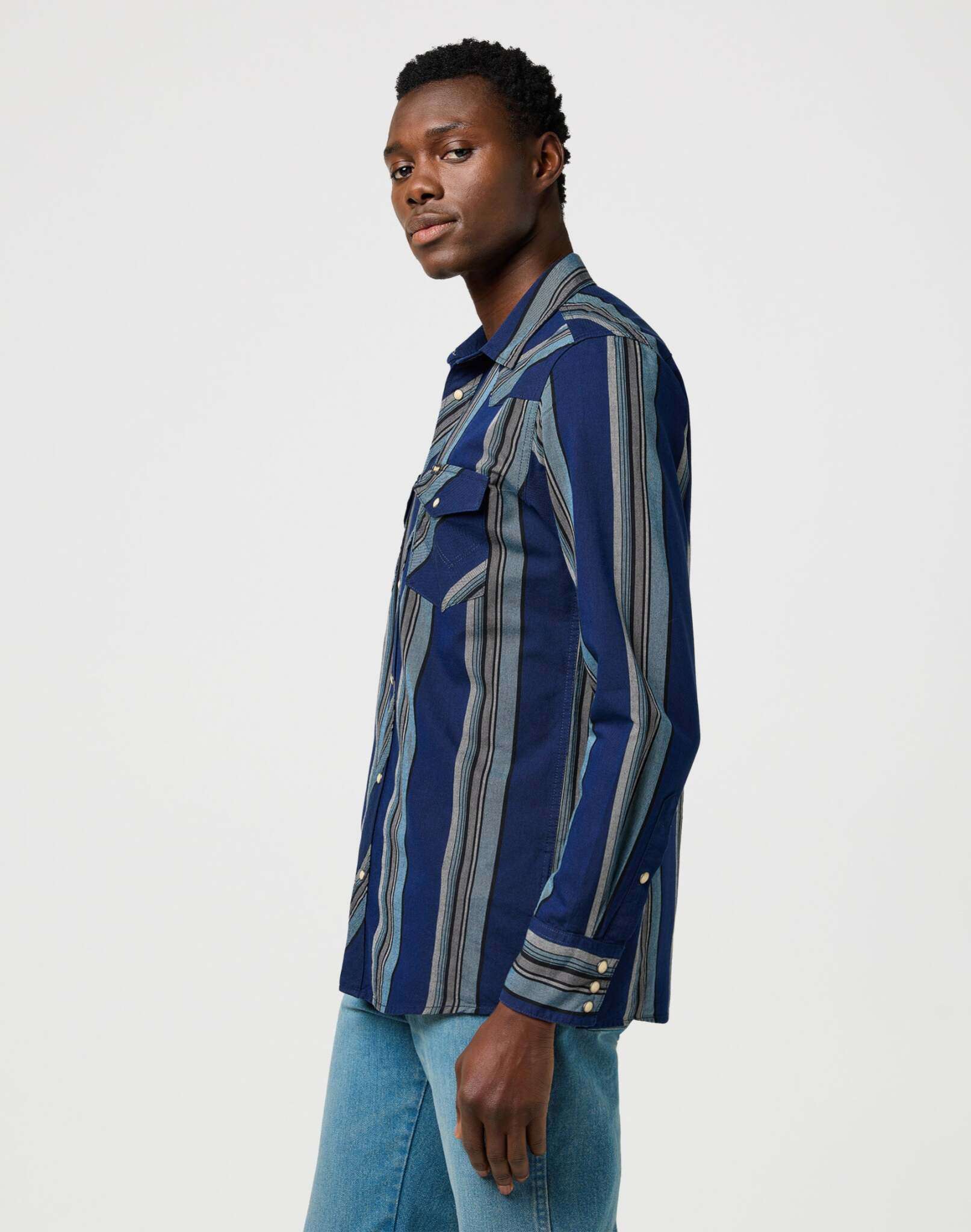 Western Indigo Shirt in Vintage Blue Hemden Wrangler