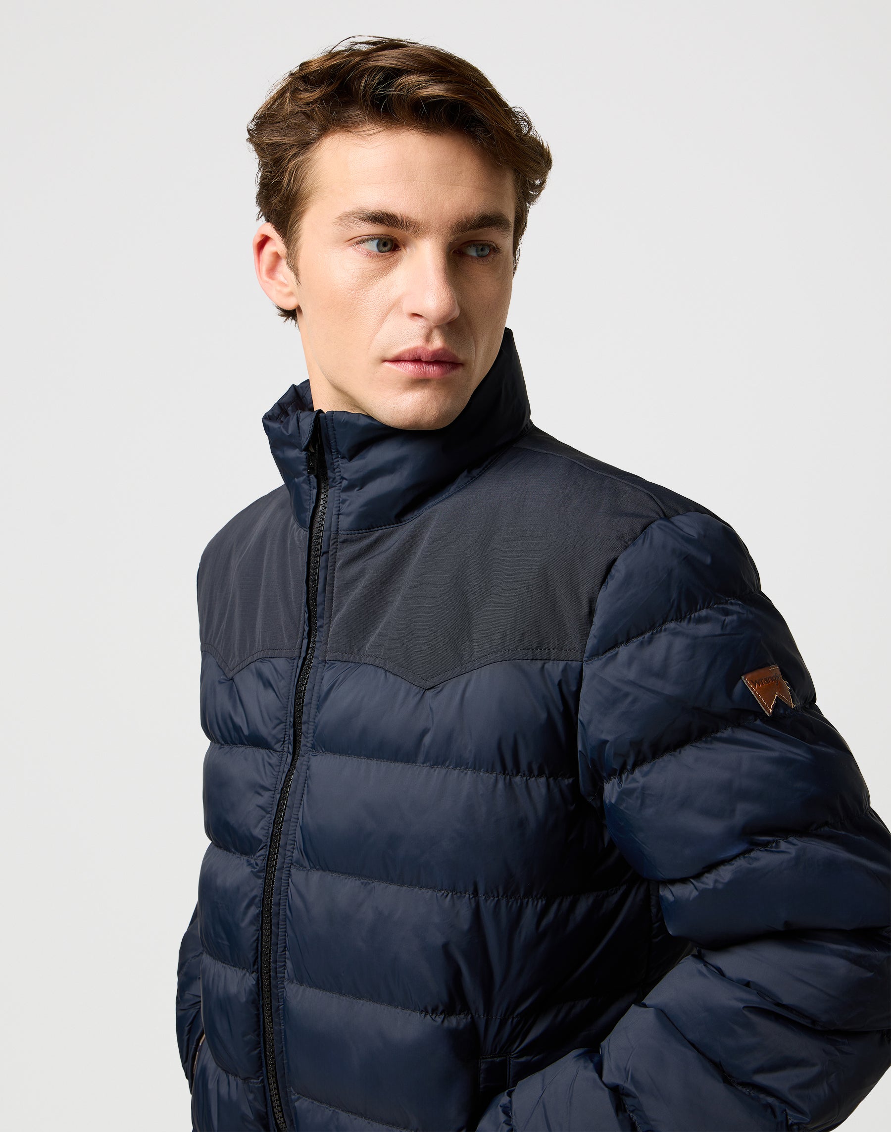 Packable Puffer in Black Jacken Wrangler