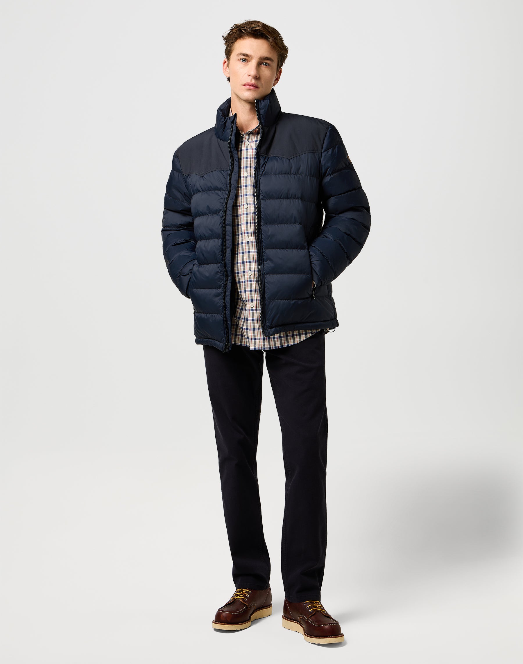 Packable Puffer in Black Jacken Wrangler