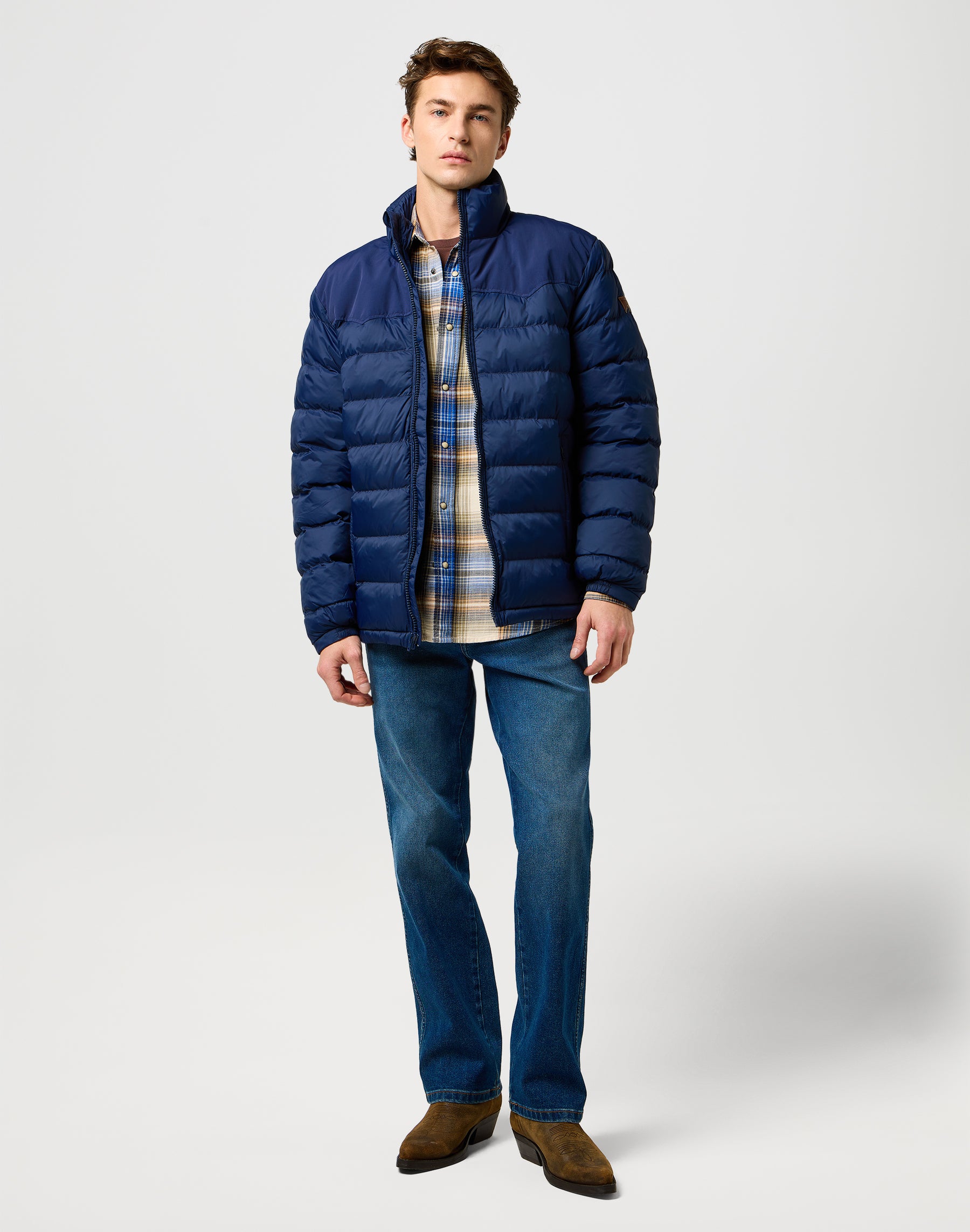 Packable Puffer in Navy Jacken Wrangler