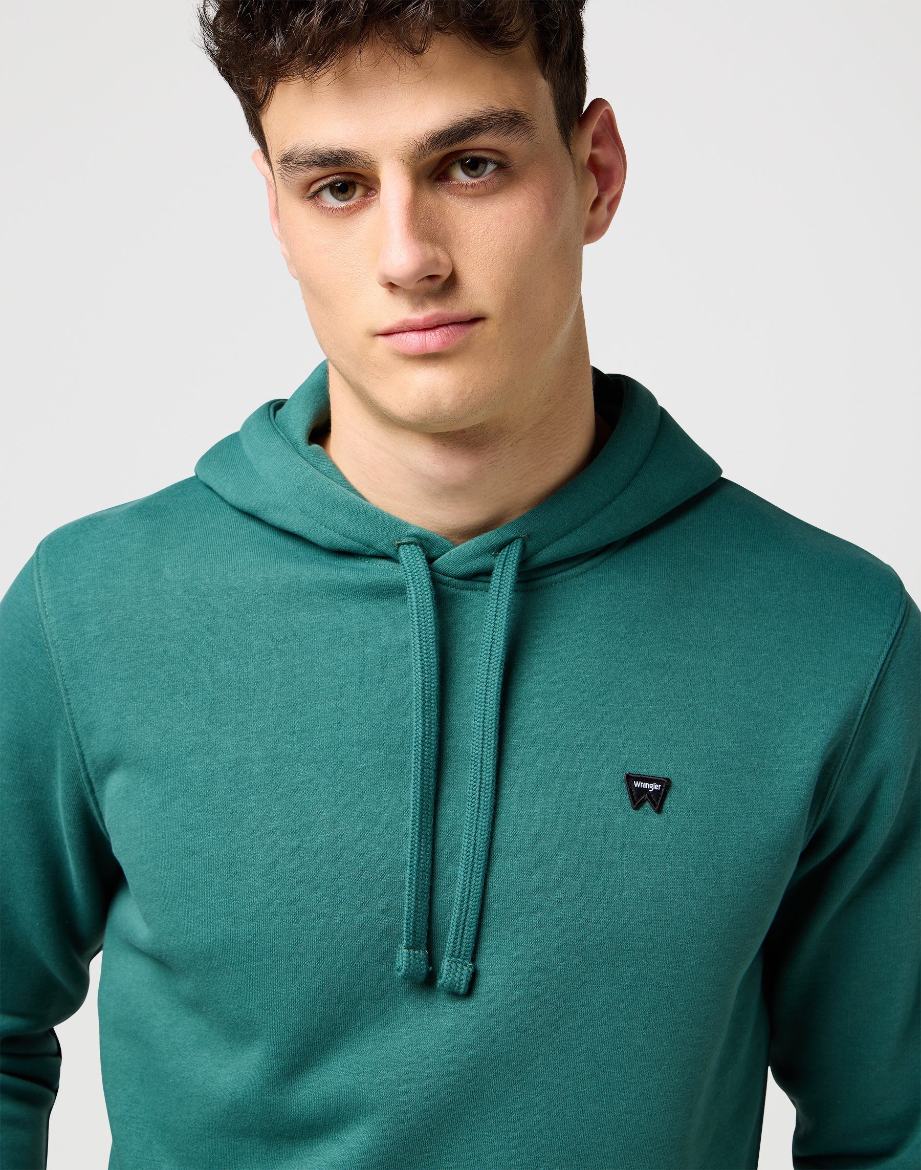 Sign Off Hoodie in Bistro Green Kapuzenpullover Wrangler