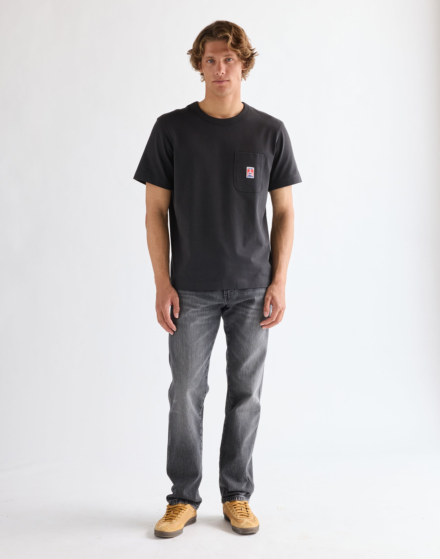Cj Pocket Tee in Faded Black T-Shirts Wrangler