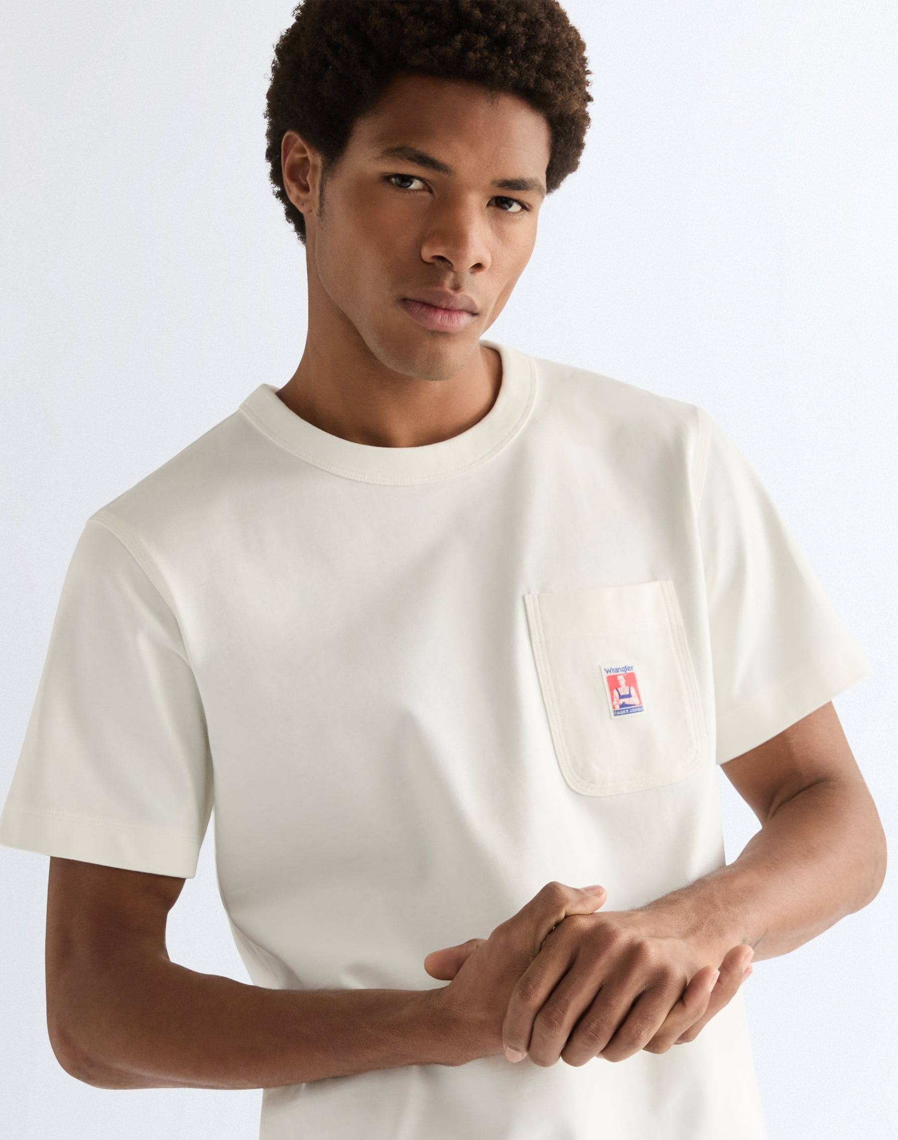 Cj Pocket Tee in Worn White T-Shirts Wrangler