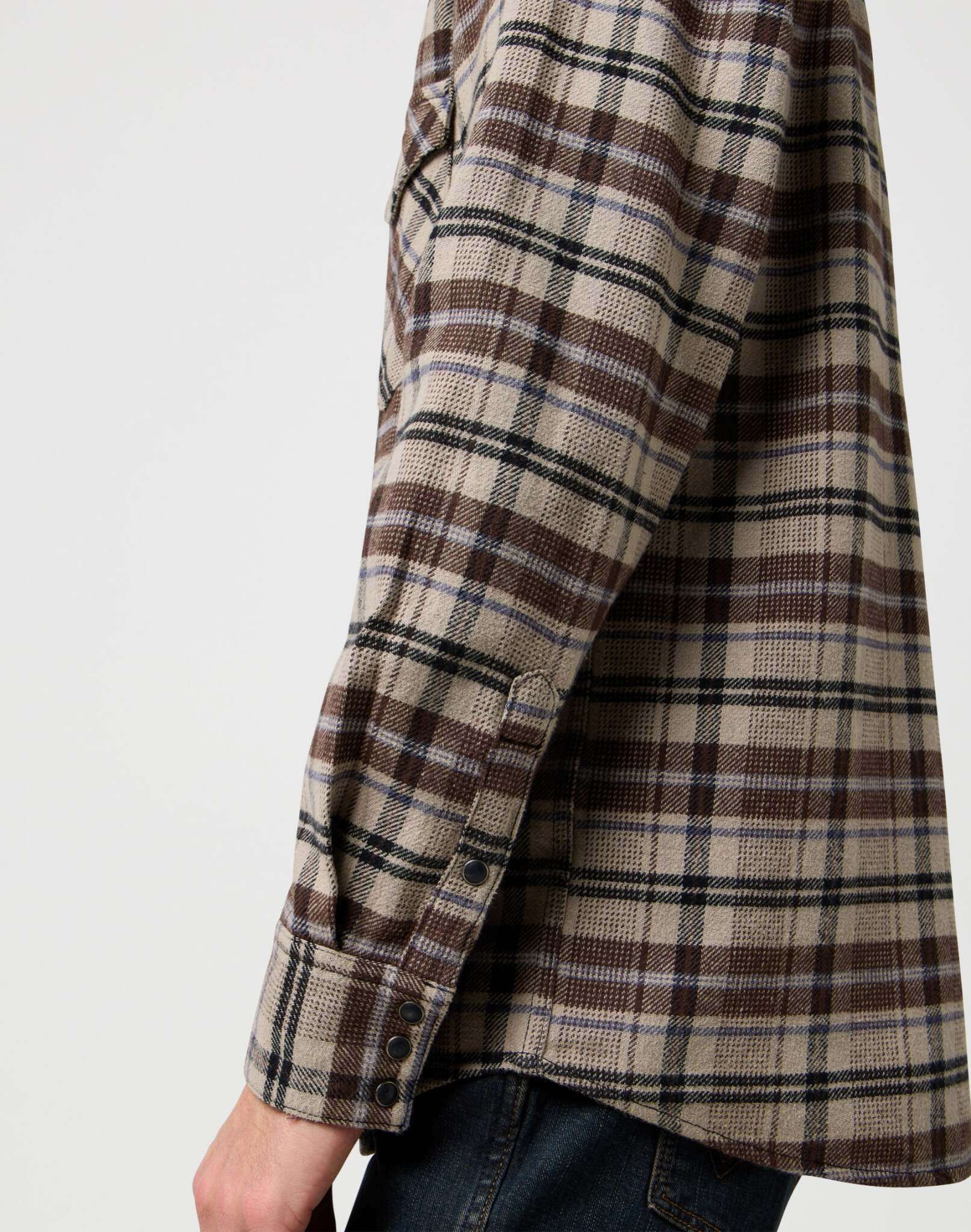 Western Shirt in Rich Black Hemden Wrangler