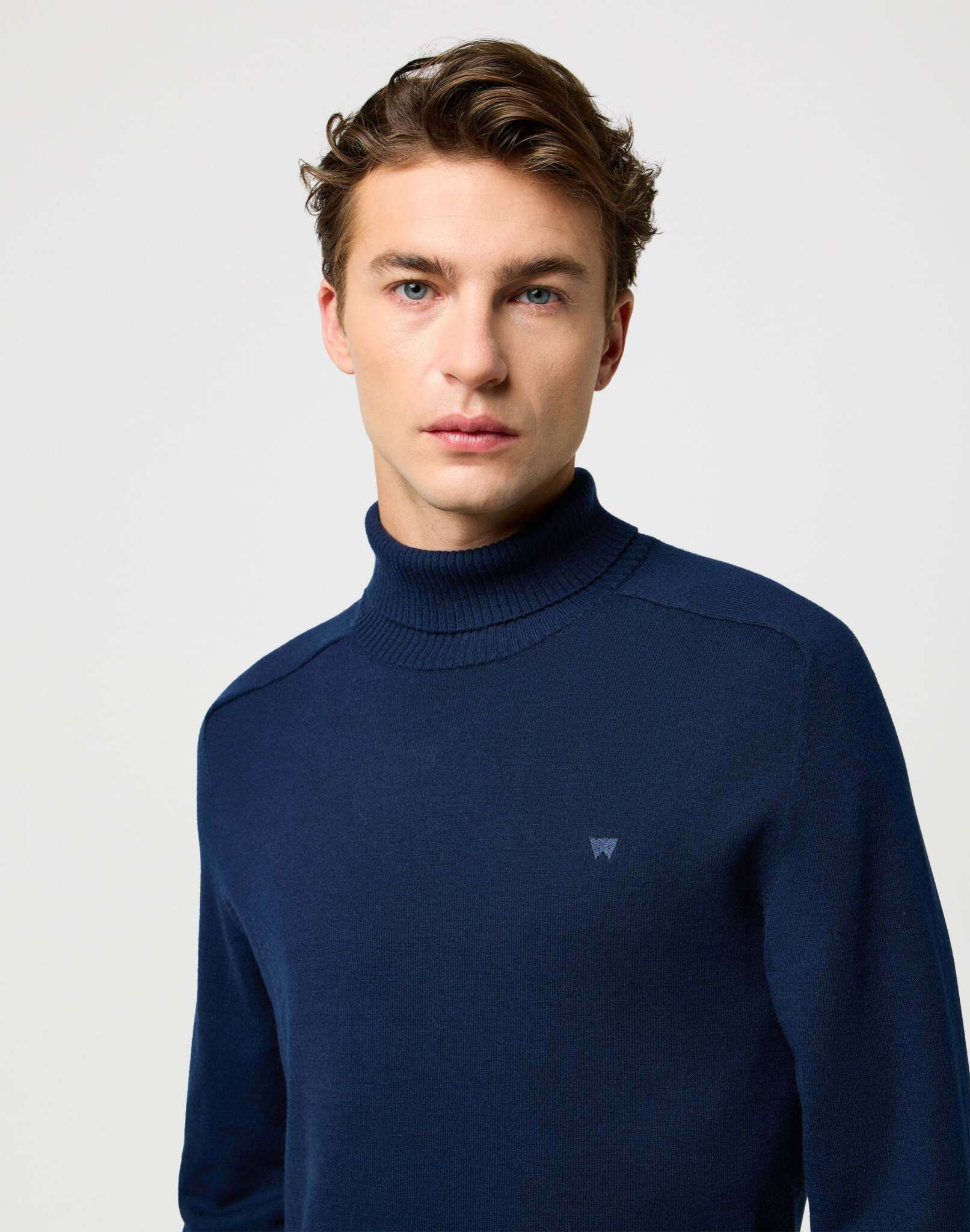 Turtleneck in Navy Pullover Wrangler