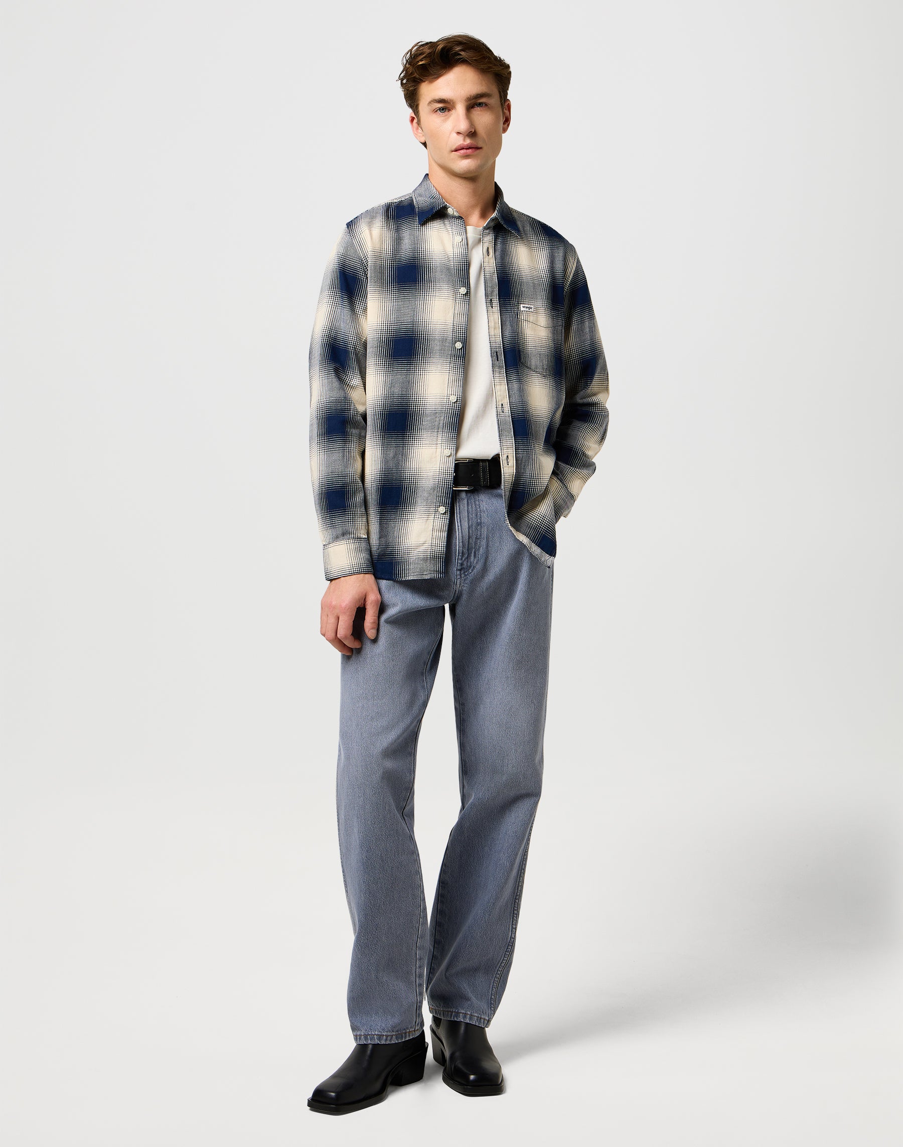 1 Pkt Indigo Shirt in Dusty Blue Hemden Wrangler