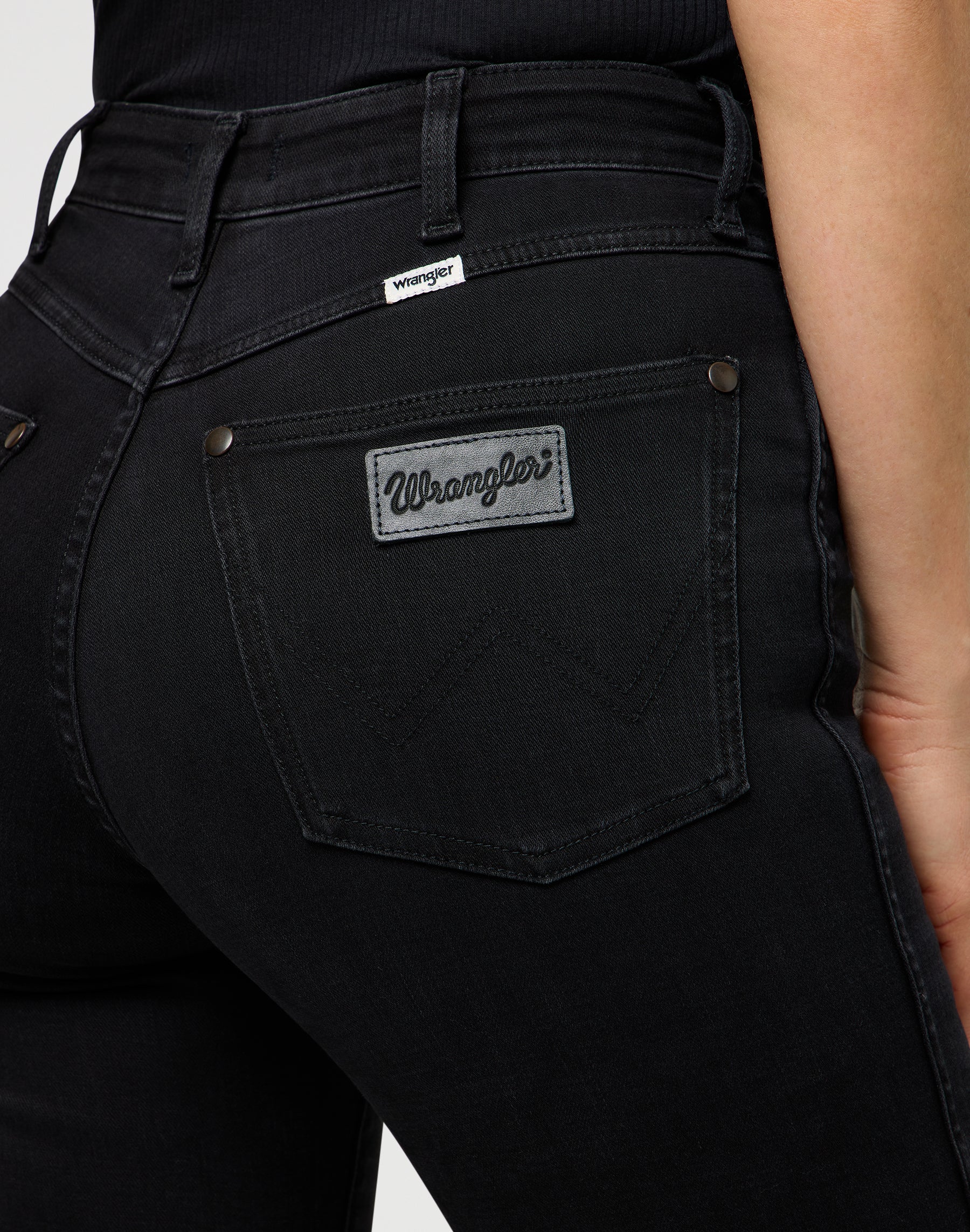 Straight in Nebula Black Jeans Wrangler