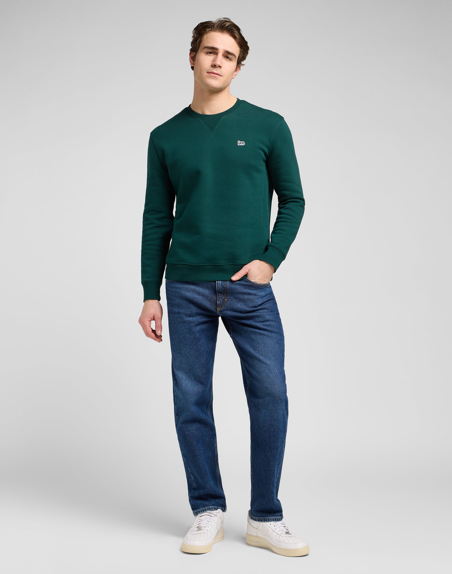 Patch Crew Sws in Jade Forest Sweatshirts Lee