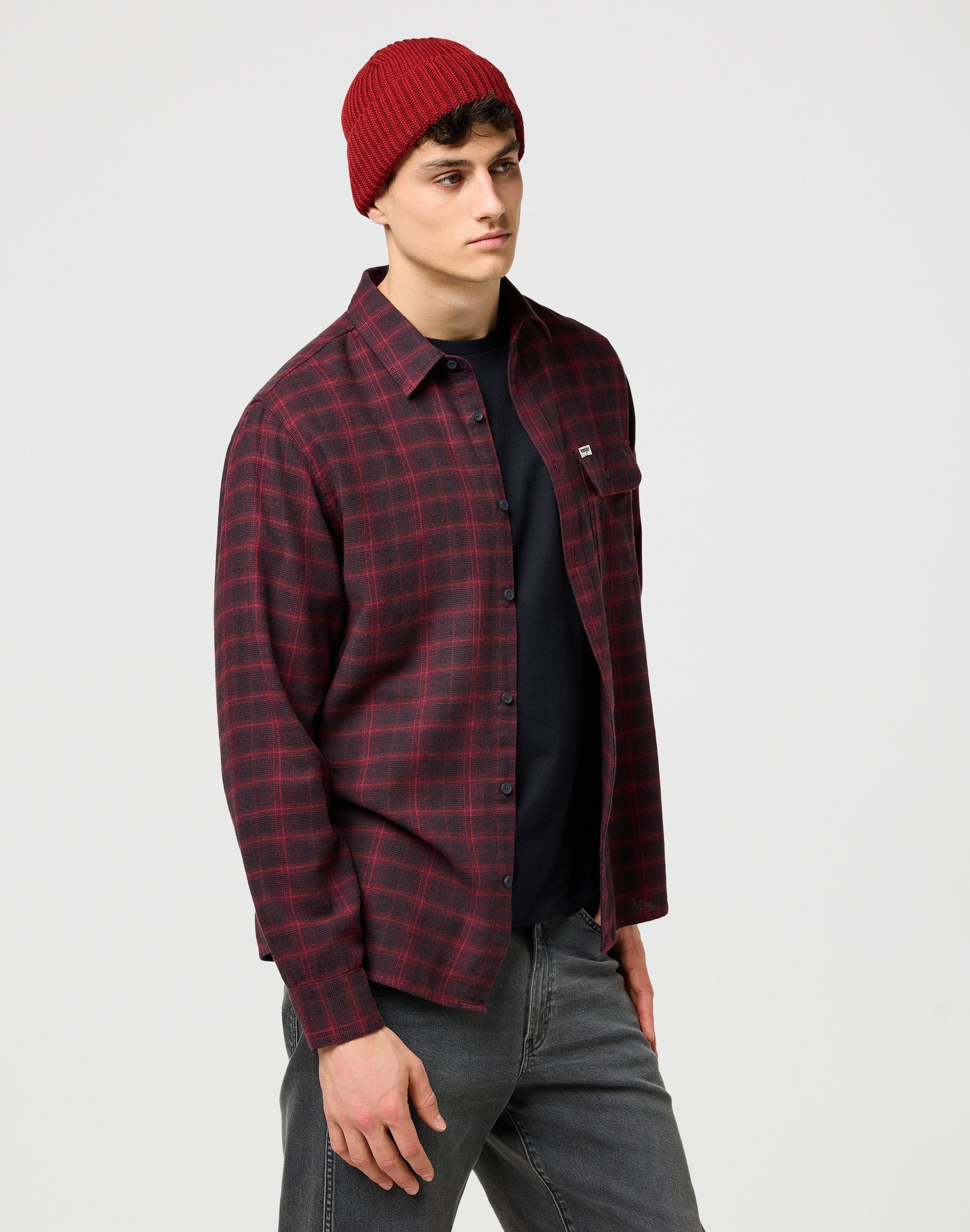 Sign Off Beanie in Fired Brick Mützen Wrangler