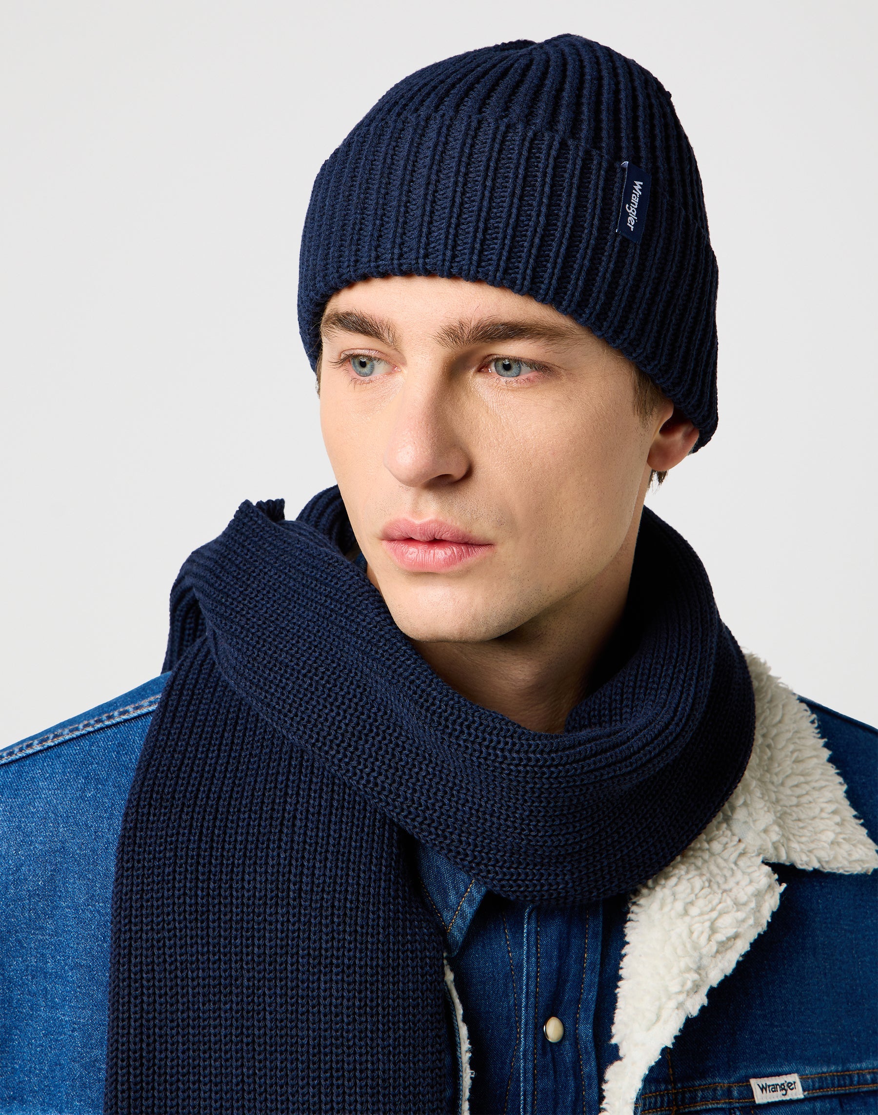 Scarf Beanie Set in Dark Navy Schals Wrangler