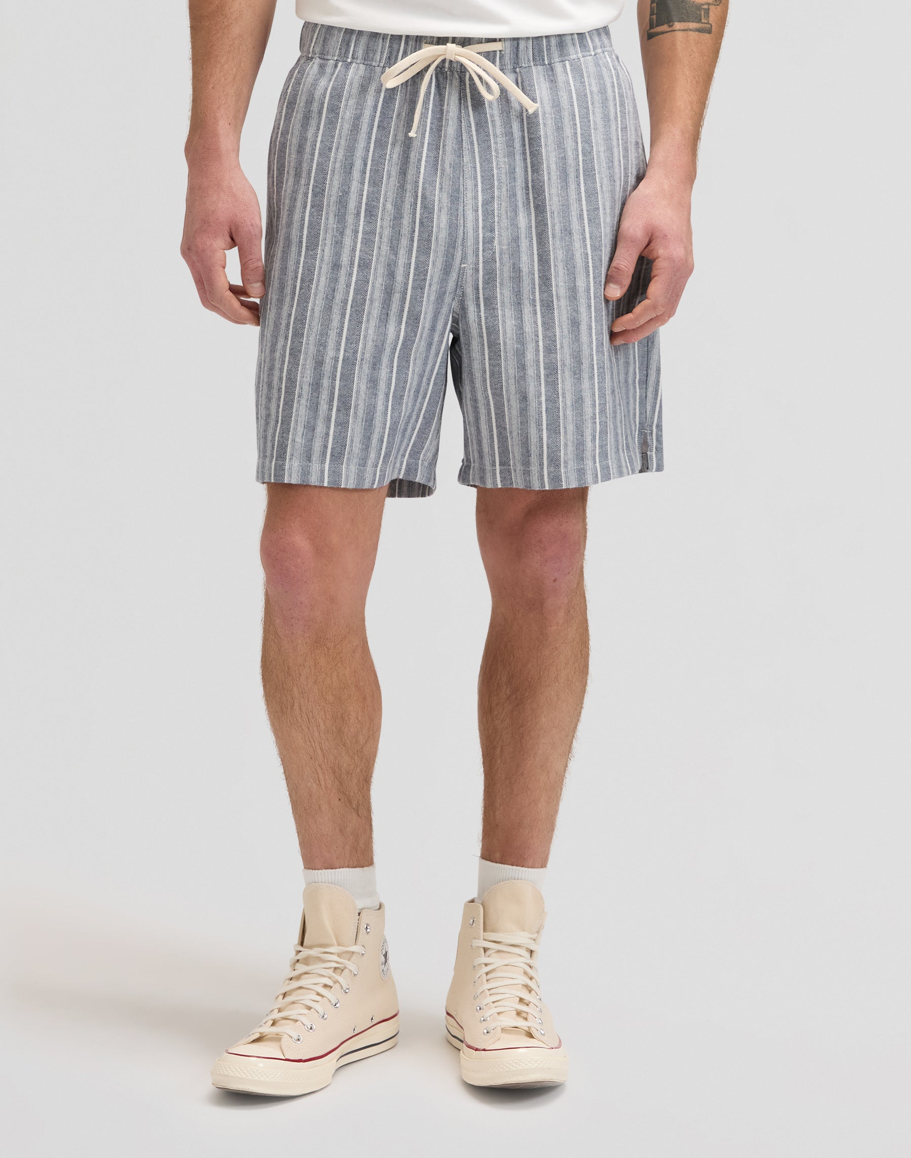 Vista Pull On Short in Mood Indigo Shorts Lee