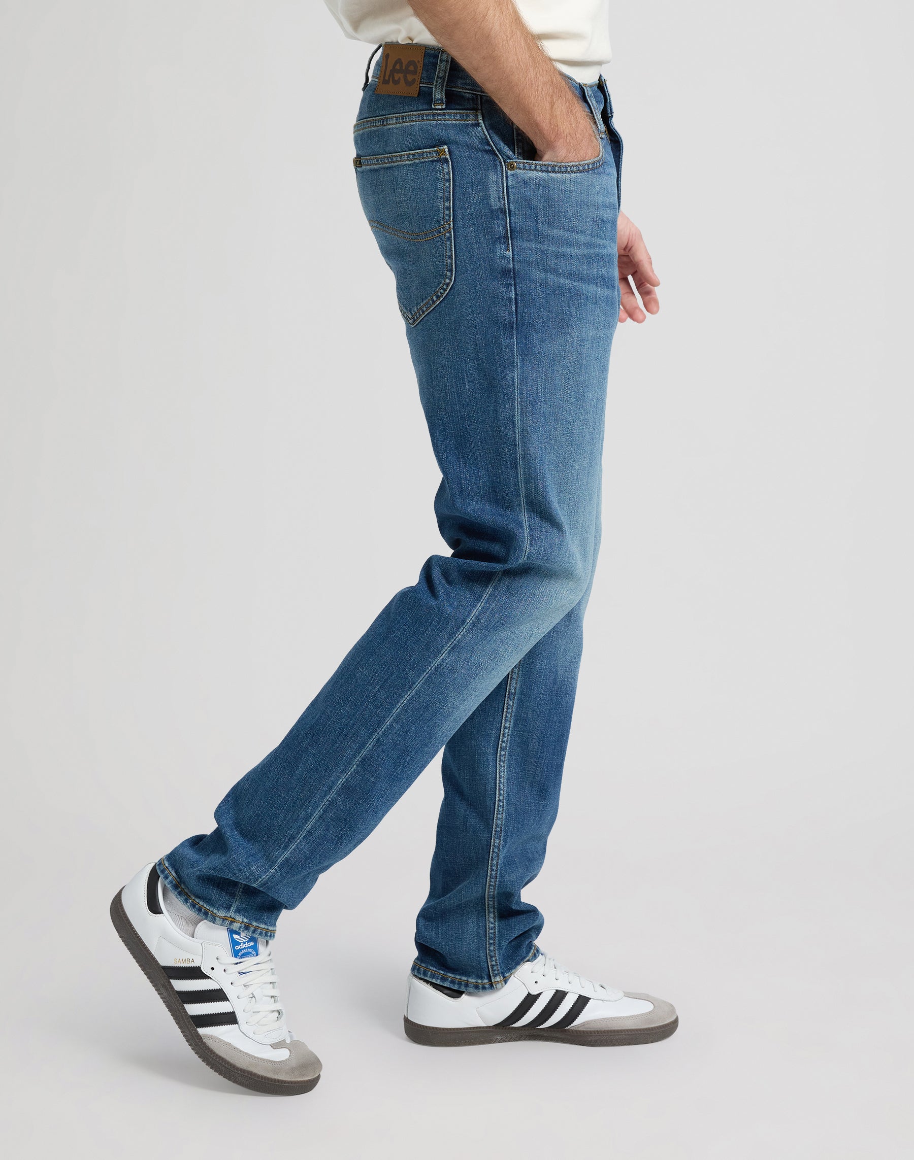 Rider in Ocean Blue Jeans Lee