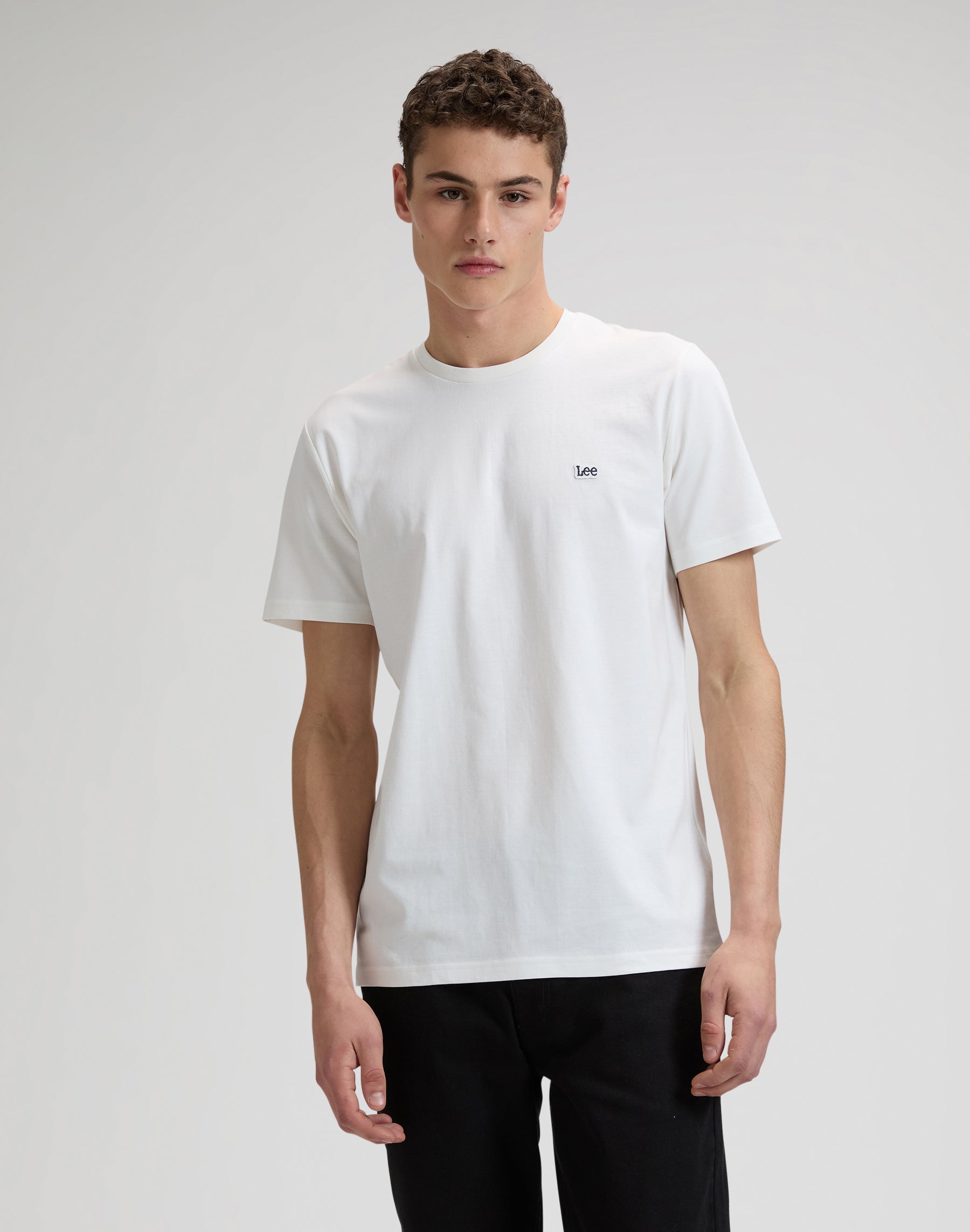 Ss Patch Logo Tee in White T-Shirts Lee